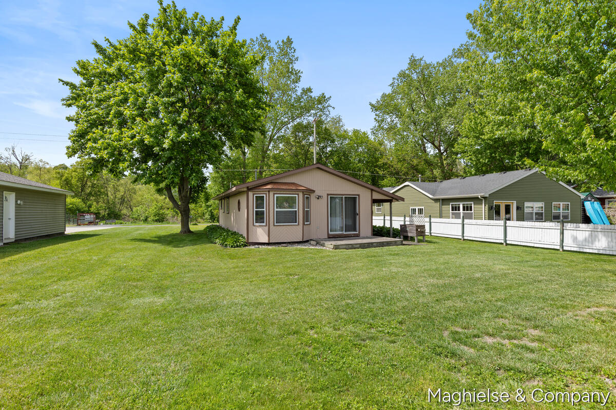 9048 Loveless Drive NE Rockford MI 49341