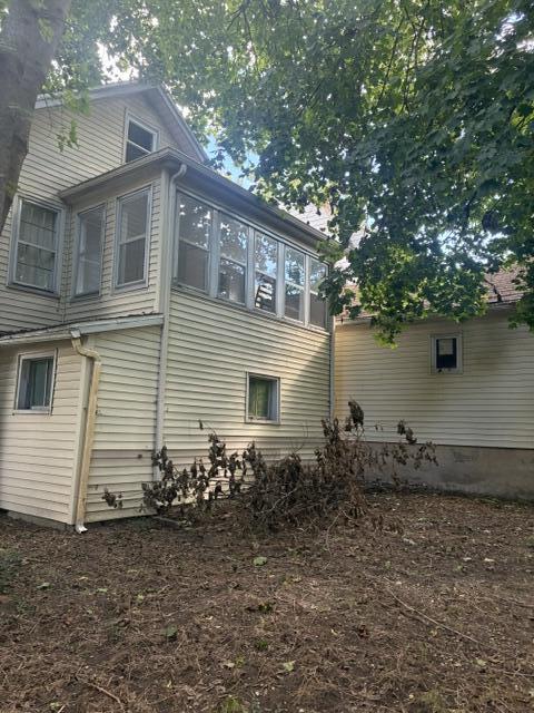 3325 Paris Avenue NE Grand Rapids MI 49525