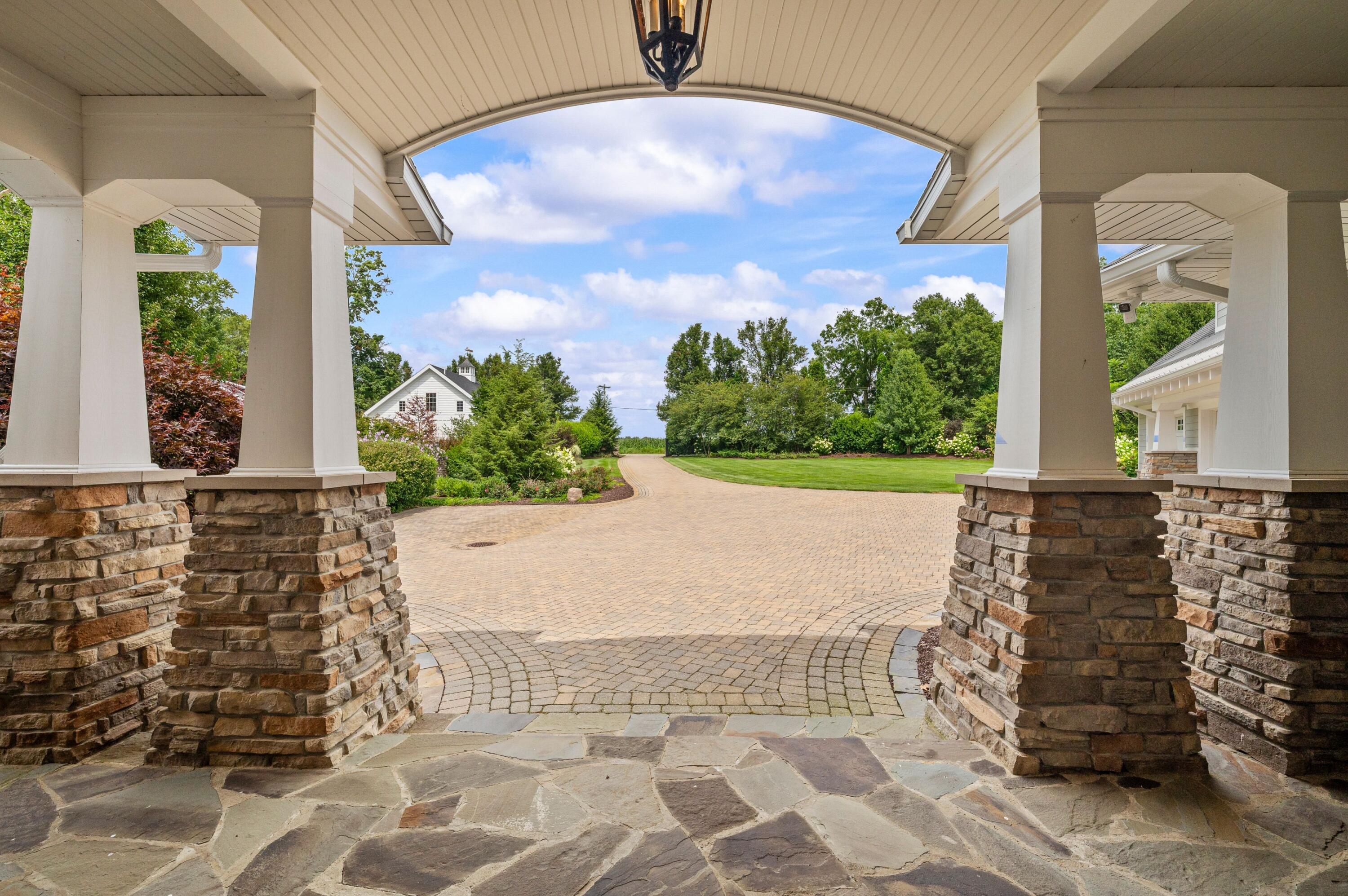 61320 Crooked Creek Road Cassopolis MI 49031