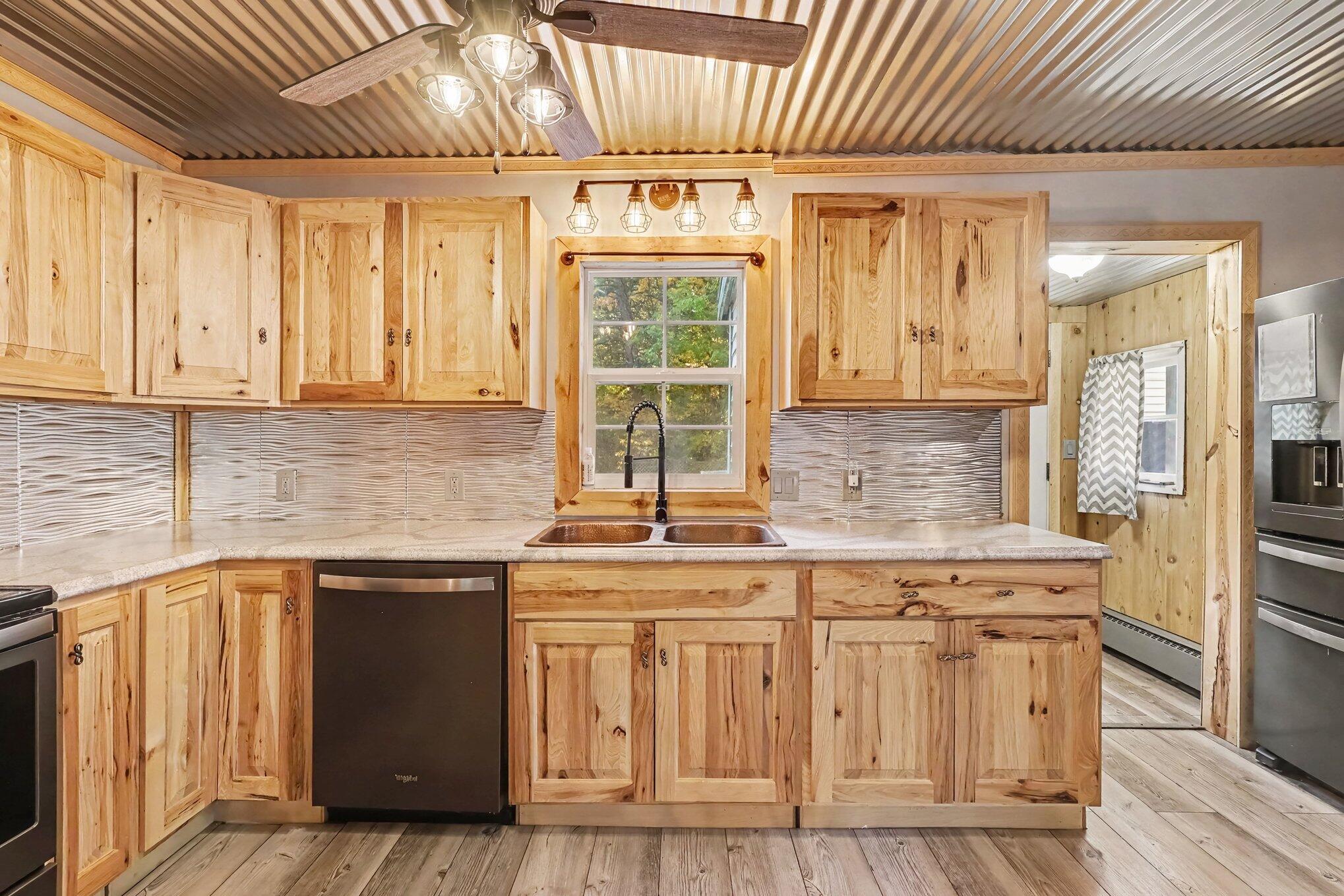 617 W River Road Muskegon MI 49445