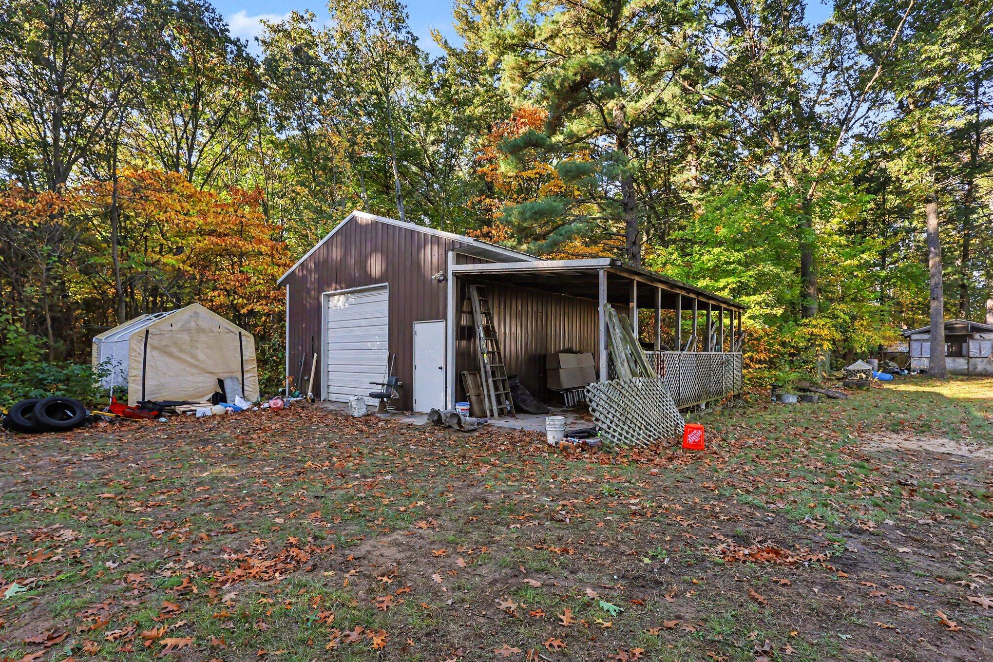 617 W River Road Muskegon MI 49445
