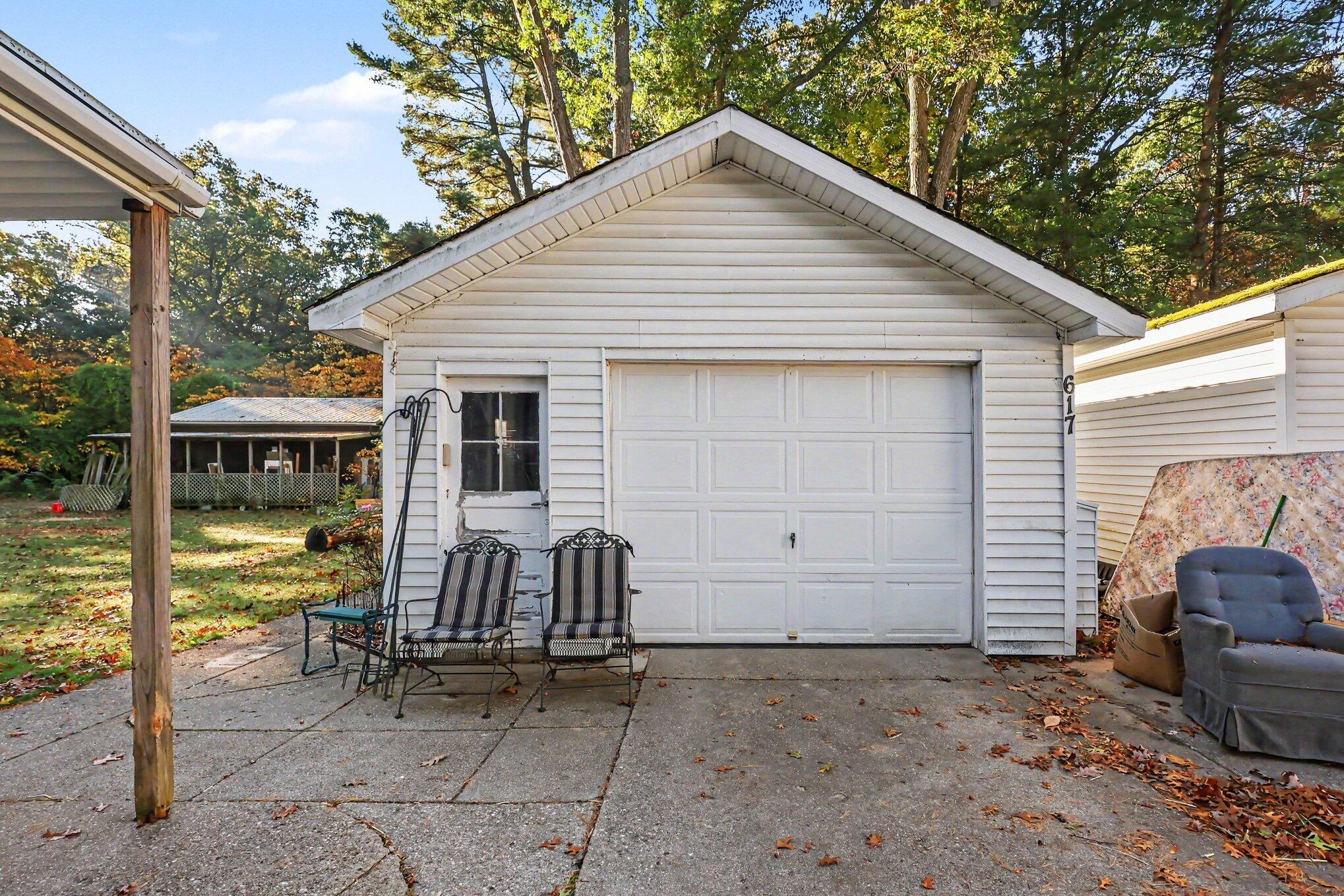 617 W River Road Muskegon MI 49445