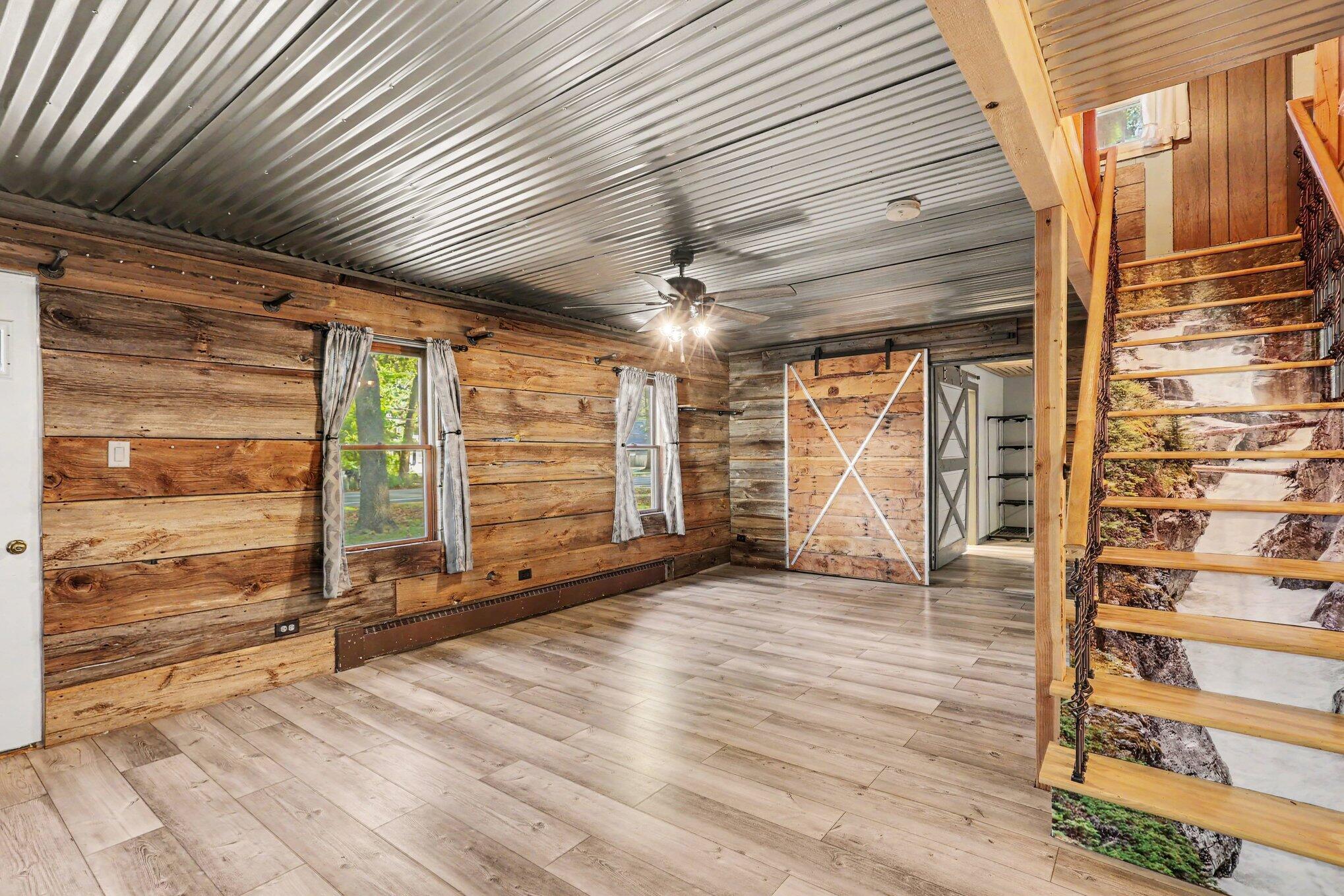 617 W River Road Muskegon MI 49445
