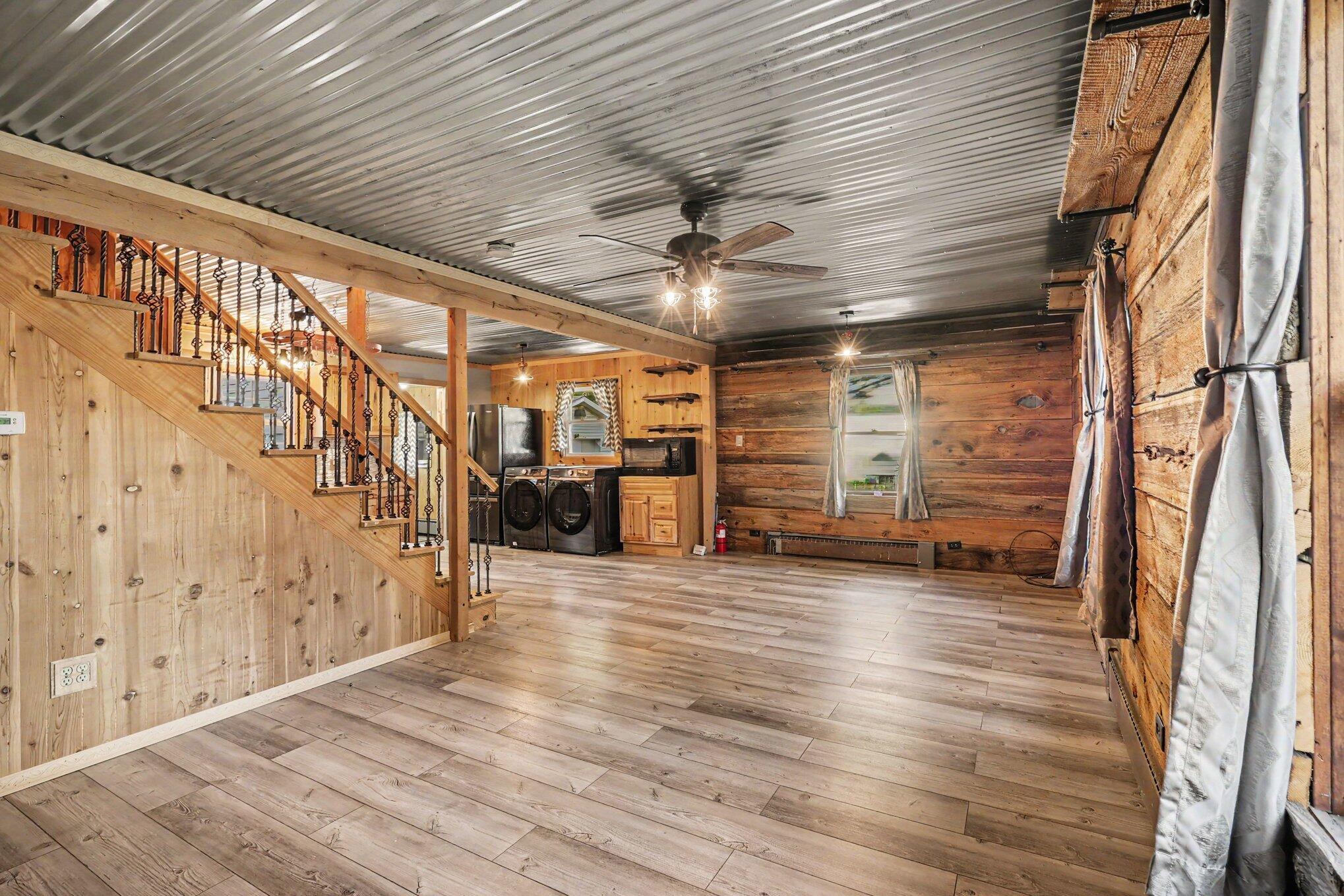 617 W River Road Muskegon MI 49445
