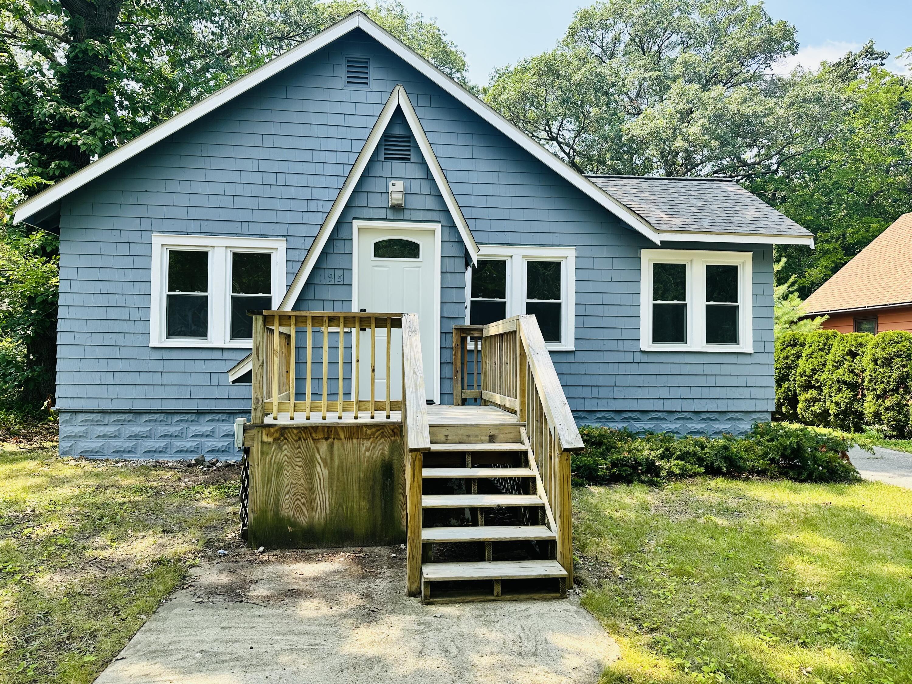 1953 Jiroch Street Muskegon MI 49442