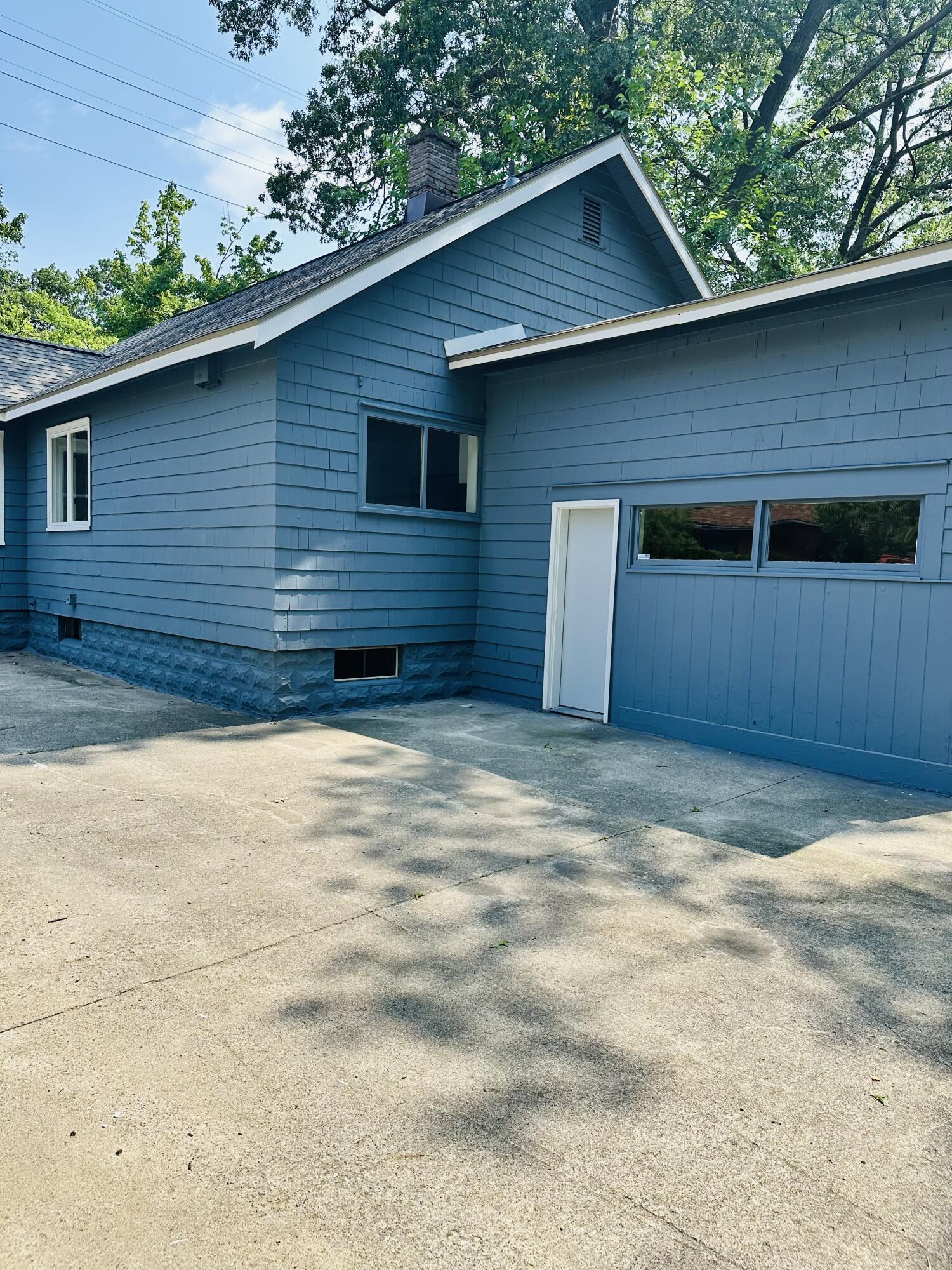 1953 Jiroch Street Muskegon MI 49442