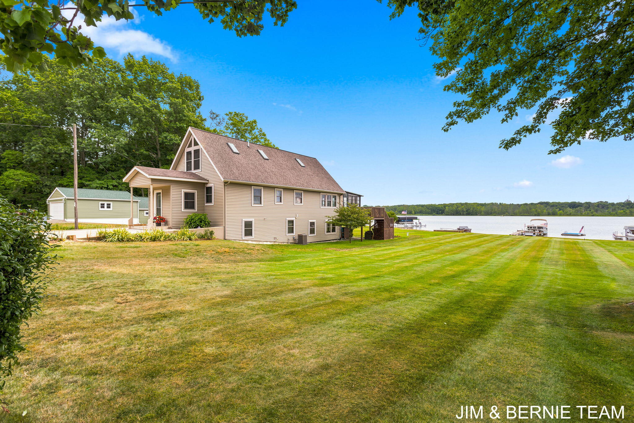 3235 Lakeview Drive Allegan MI 49010