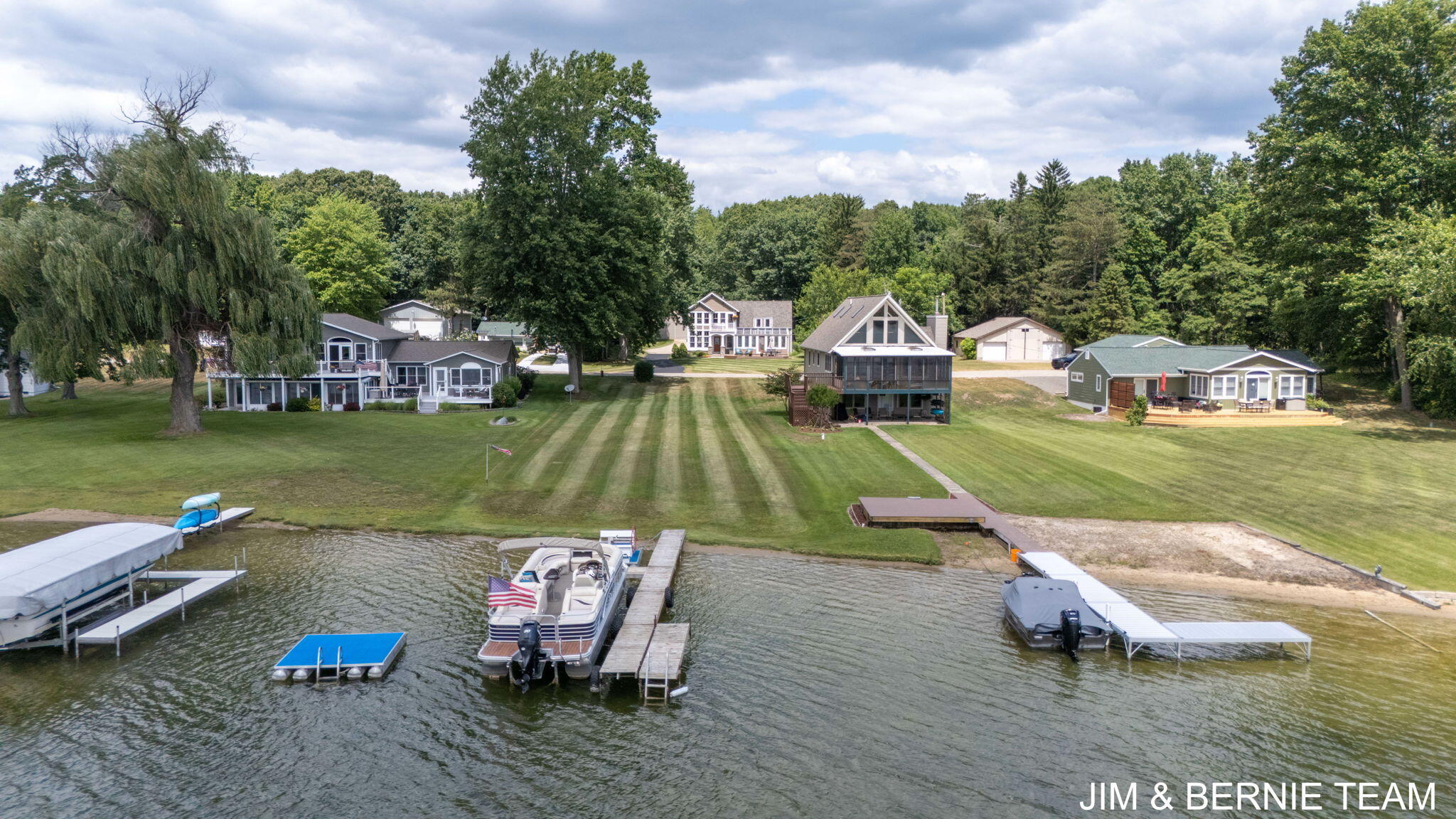 3235 Lakeview Drive Allegan MI 49010