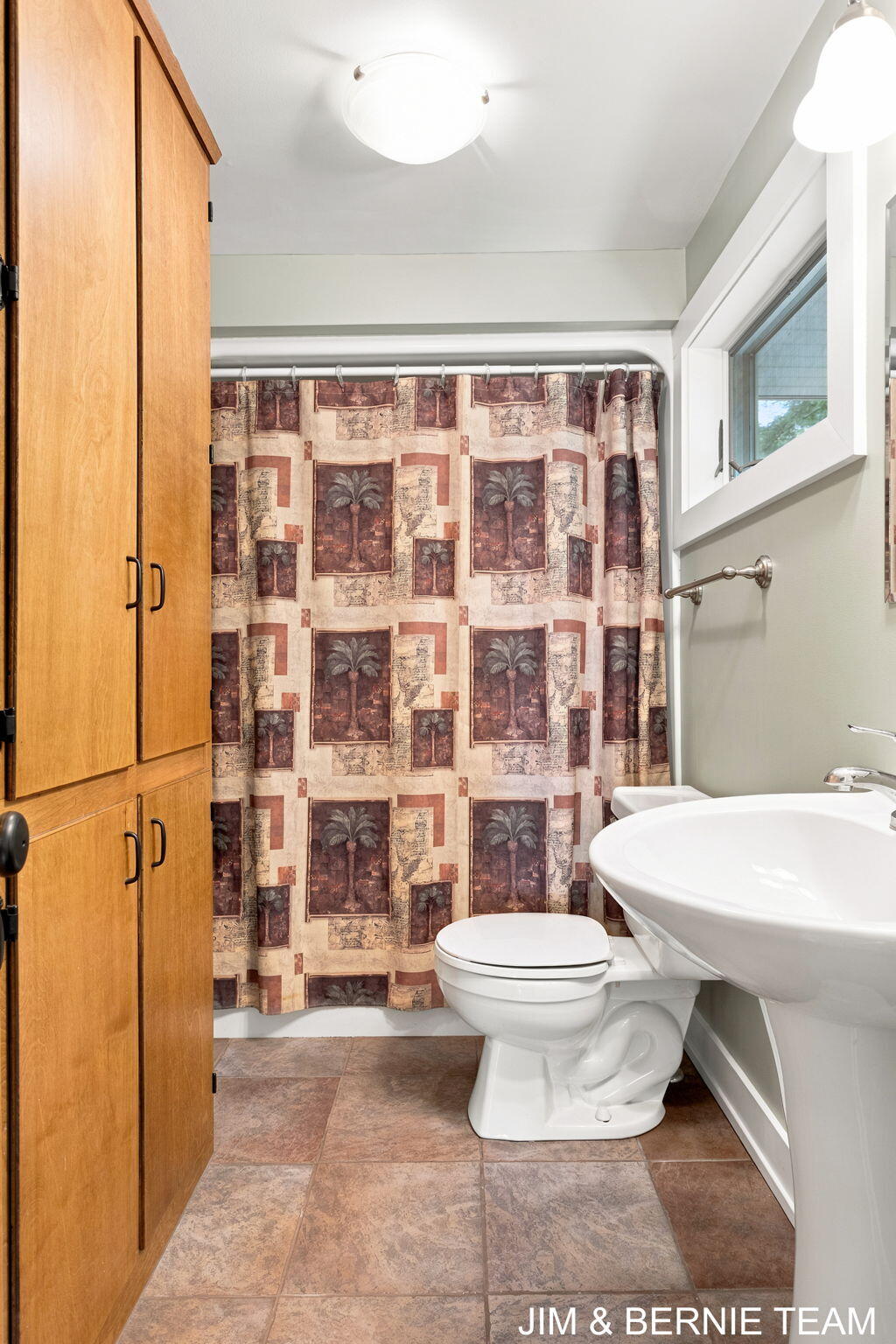3235 Lakeview Drive Allegan MI 49010