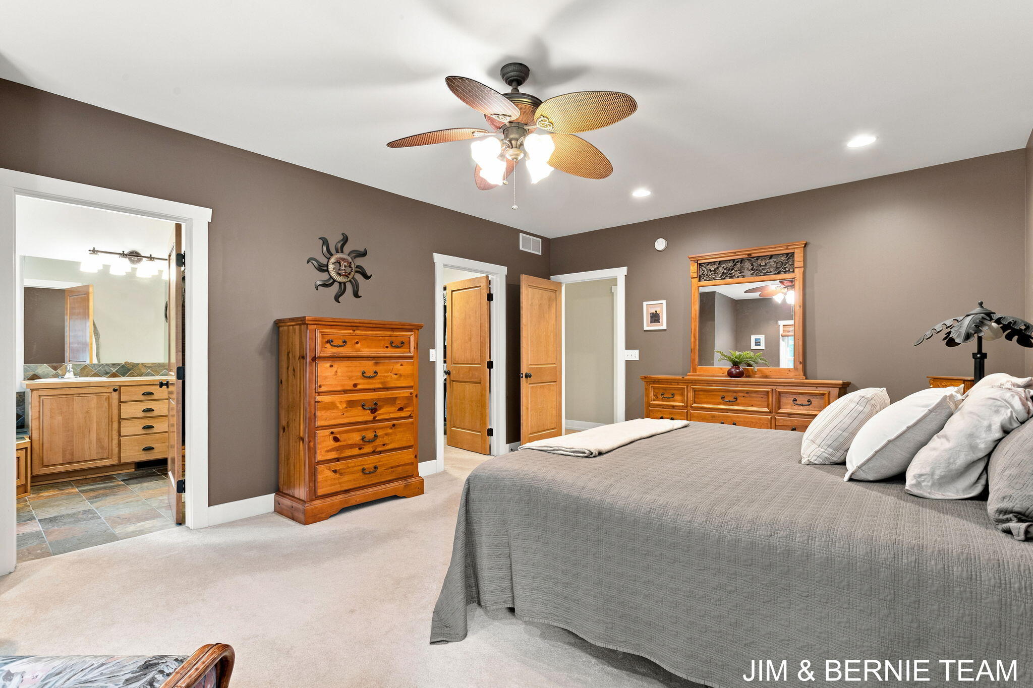 3235 Lakeview Drive Allegan MI 49010