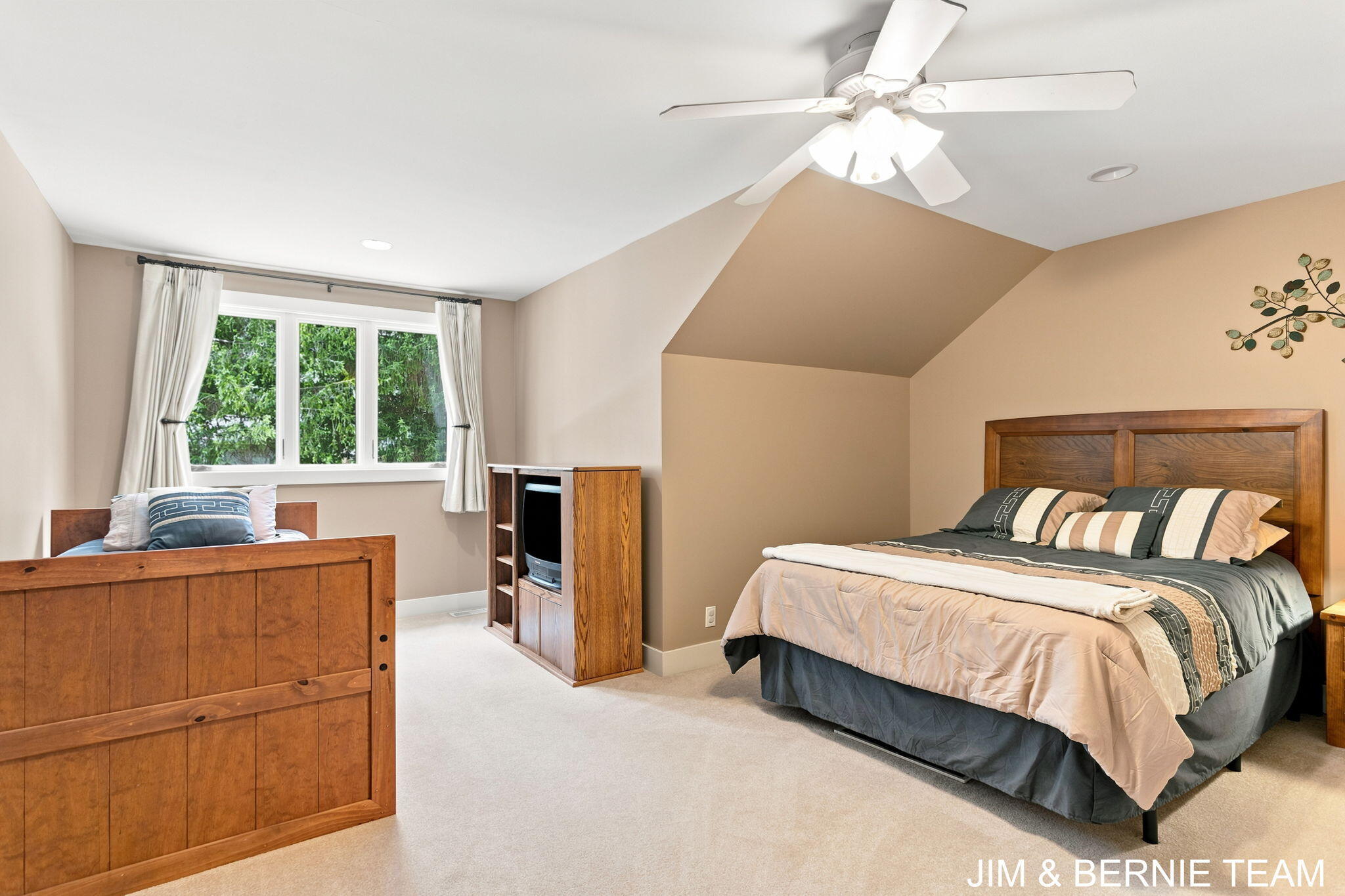3235 Lakeview Drive Allegan MI 49010