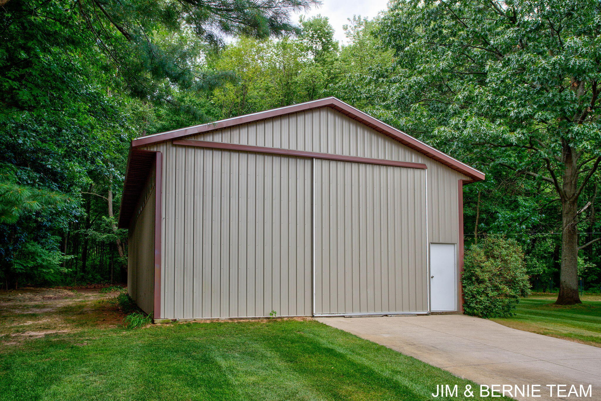 3235 Lakeview Drive Allegan MI 49010