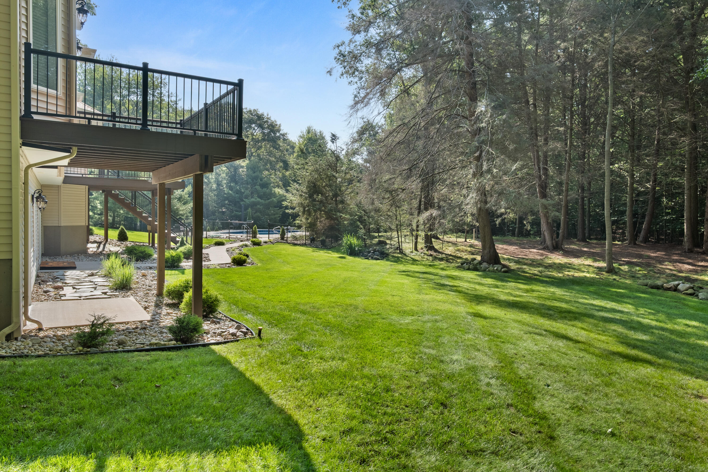 6065 N Scenic Woods Circle N Muskegon MI 49445