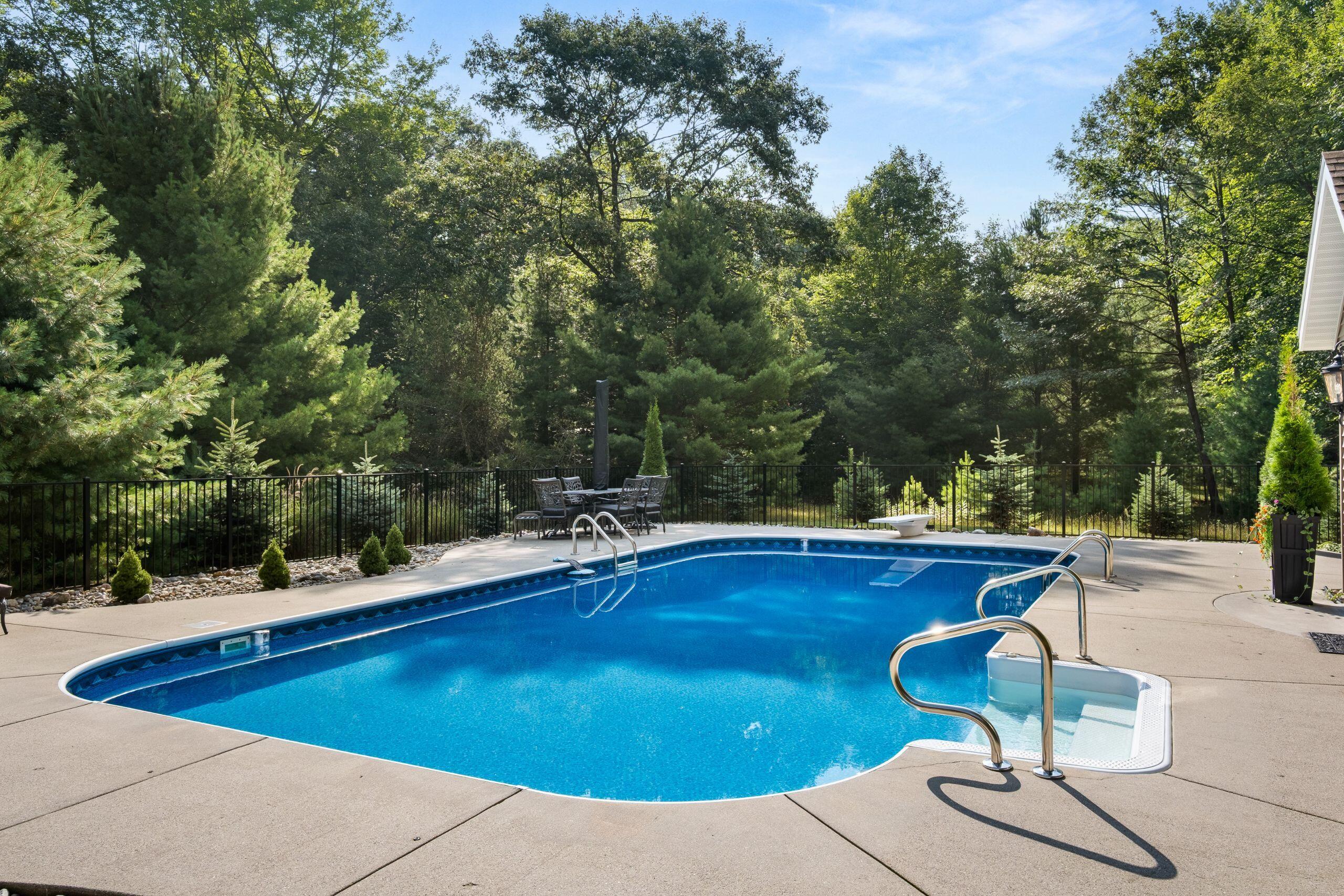 6065 N Scenic Woods Circle N Muskegon MI 49445
