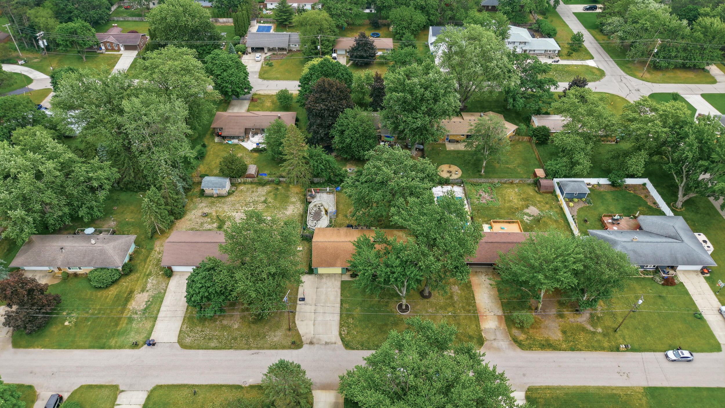 325 N 145th Avenue Holland MI 49424