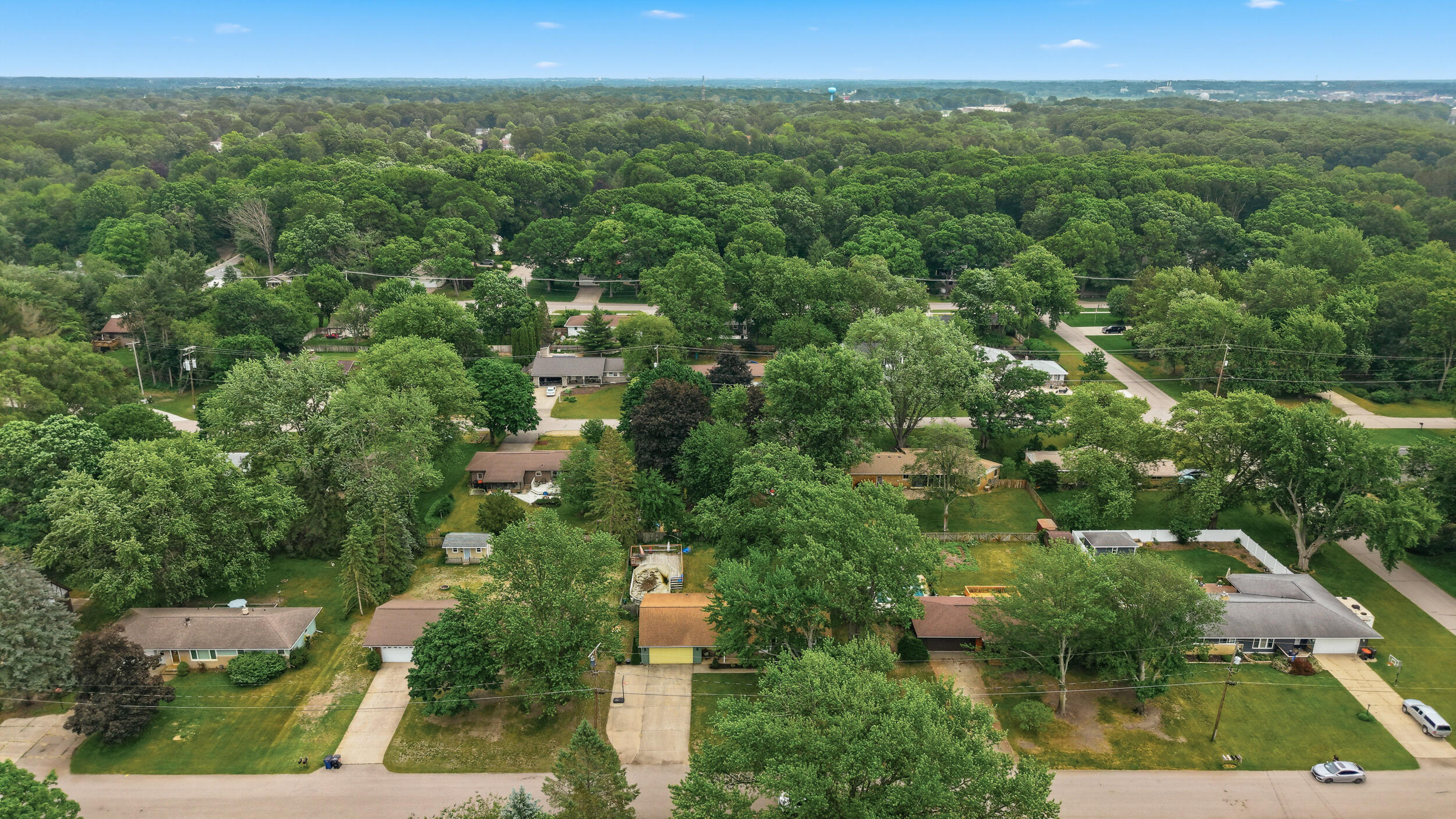 325 N 145th Avenue Holland MI 49424