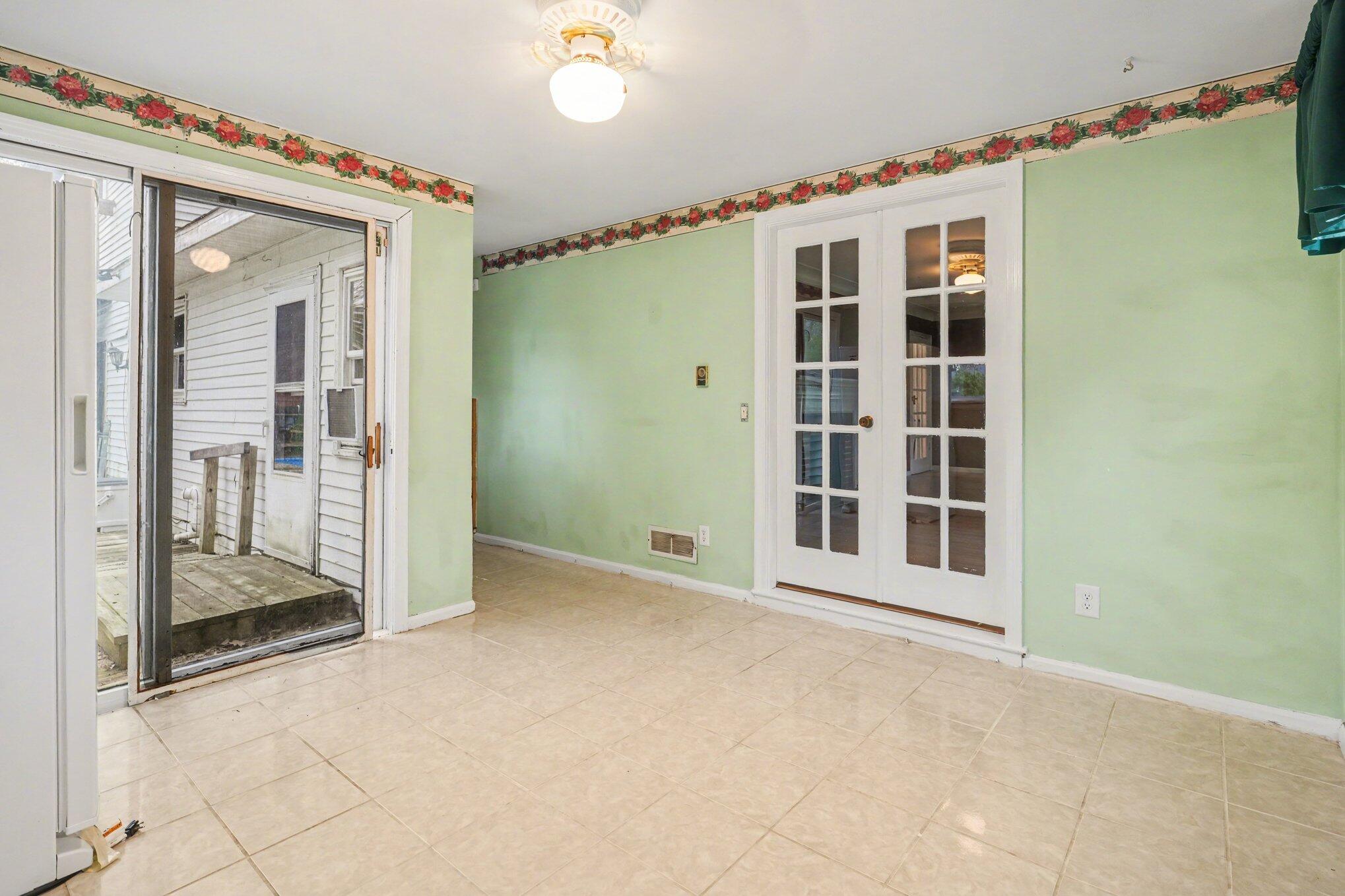 3426 Meadowcroft Avenue Kalamazoo MI 49004