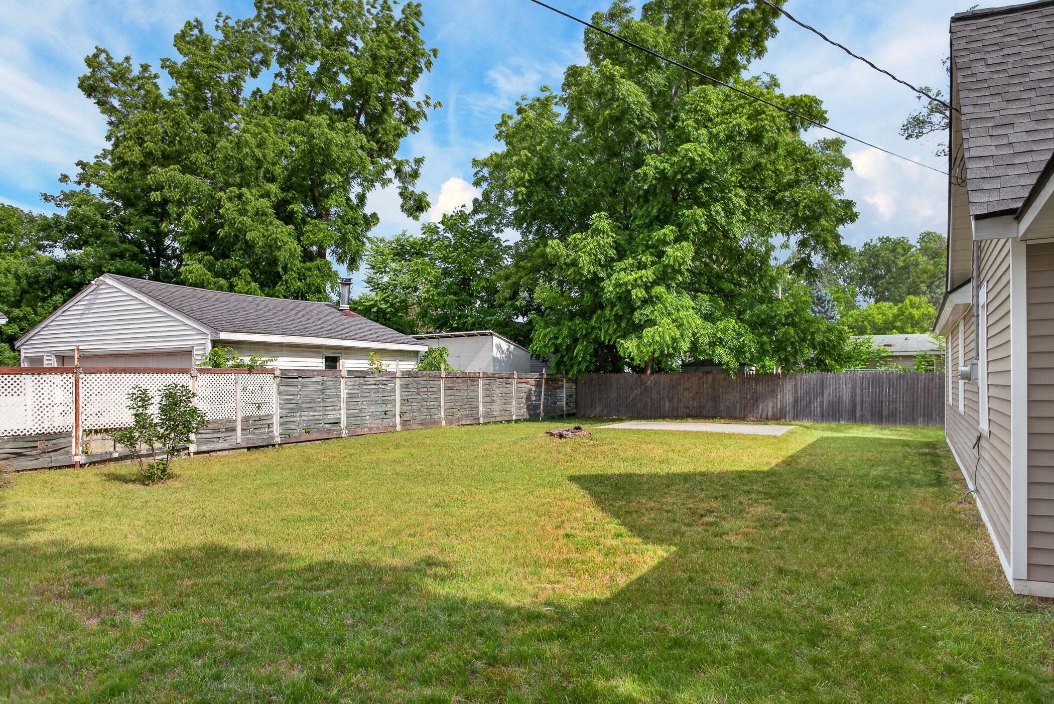 61 Jonquil Street SW Grand Rapids MI 49548