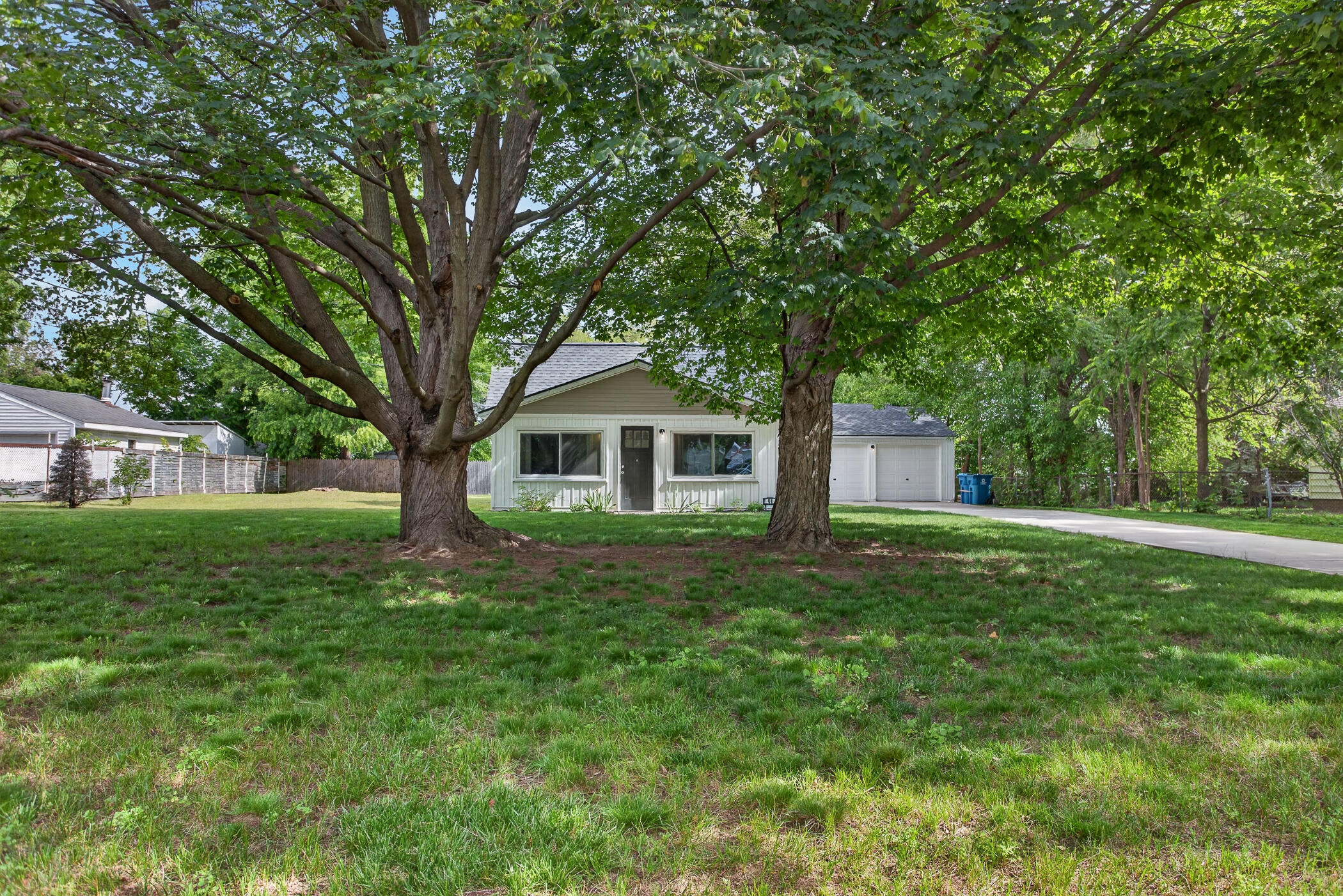 61 Jonquil Street SW Grand Rapids MI 49548