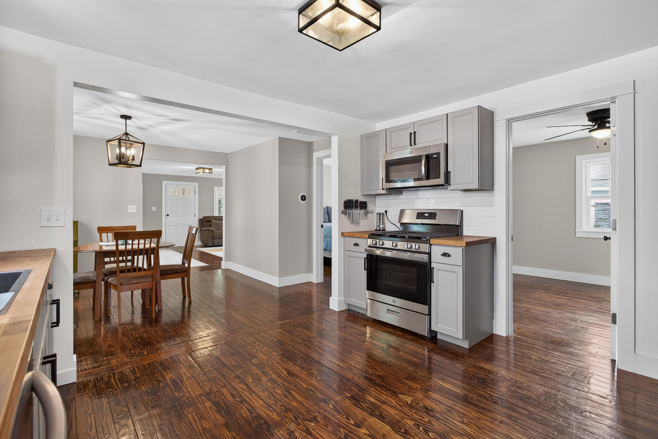 61 Jonquil Street SW Grand Rapids MI 49548