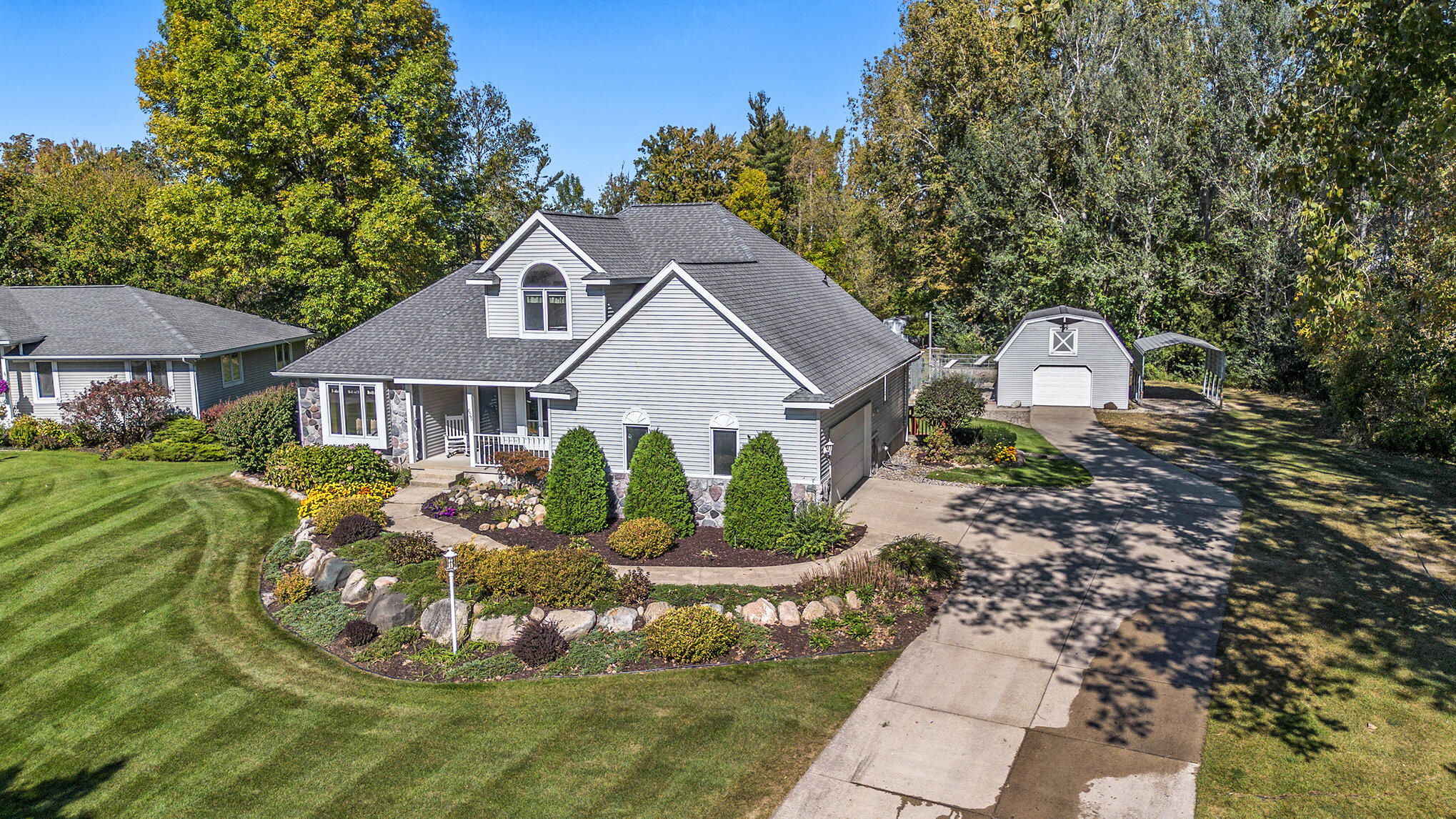 625 Grand Woods Court NE Grand Rapids MI 49525