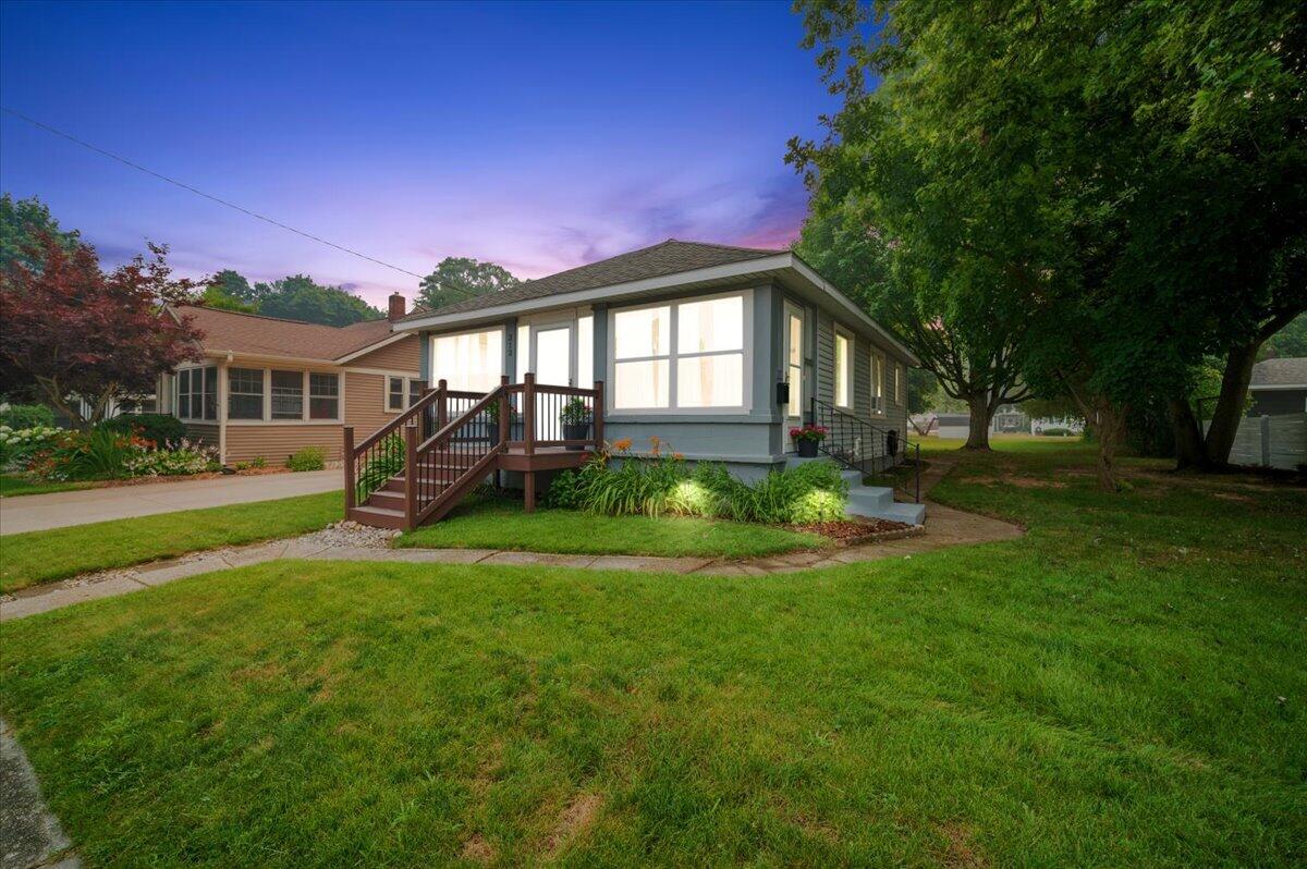 312 Sigsbee Avenue NE Rockford MI 49341