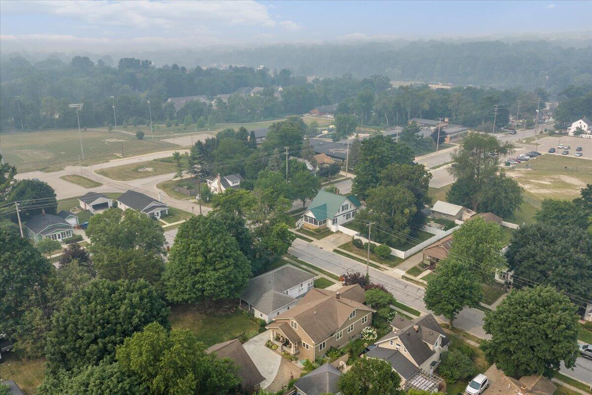 312 Sigsbee Avenue NE Rockford MI 49341