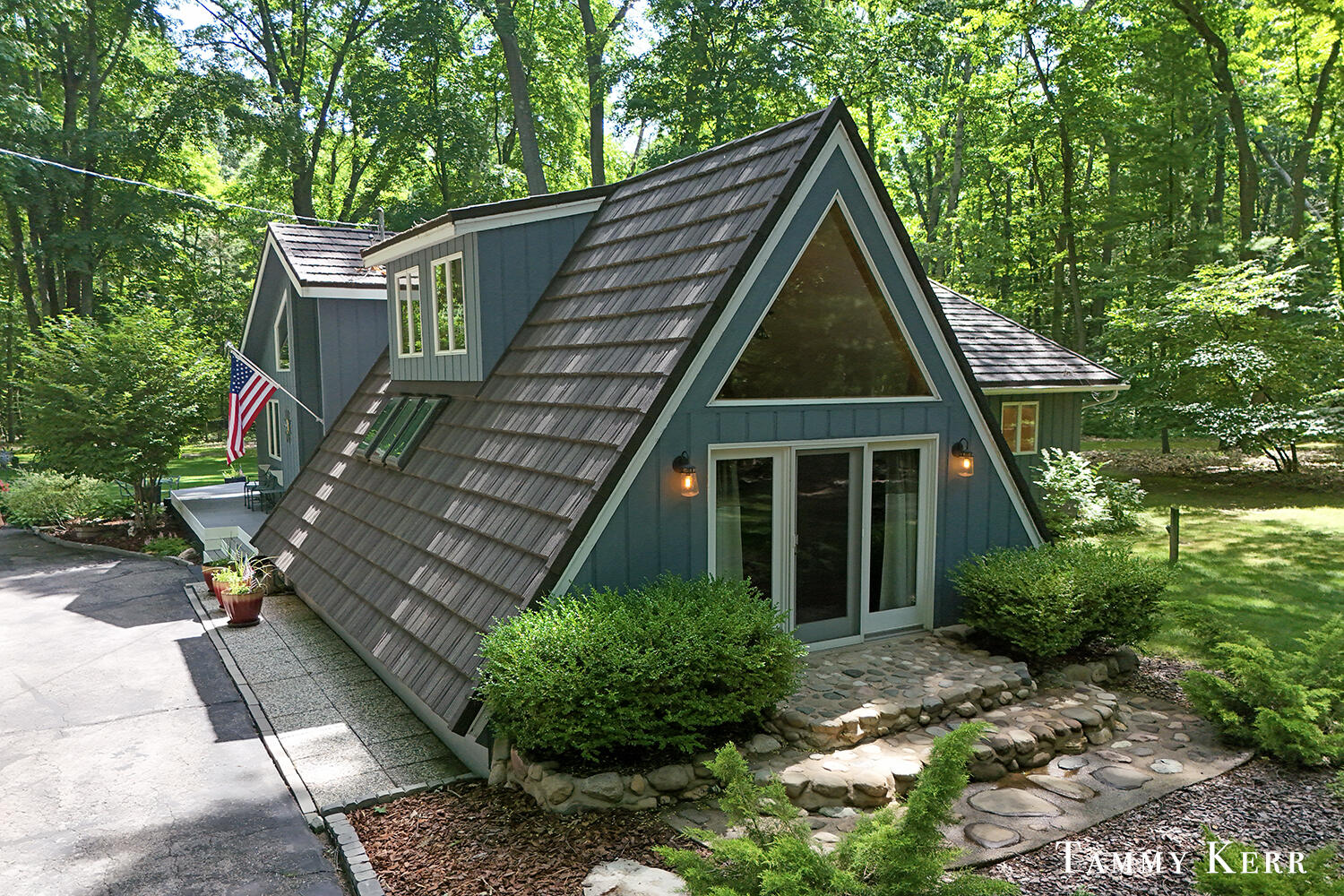 6051 Old Allegan Road Saugatuck MI 49453