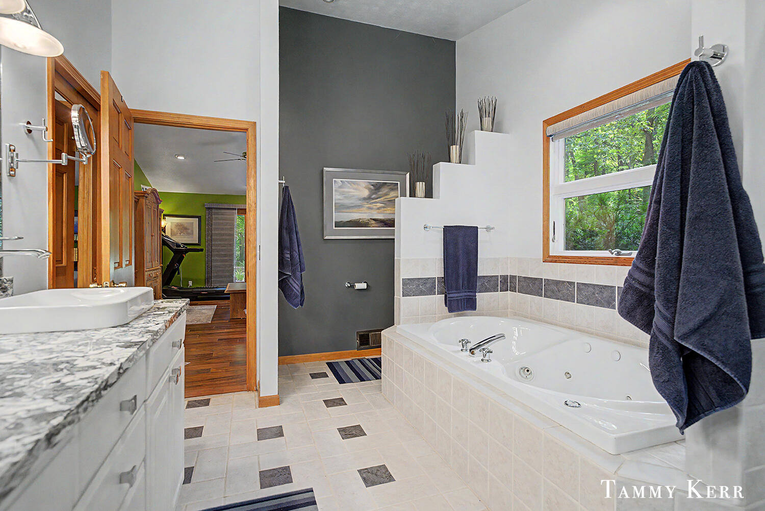 6051 Old Allegan Road Saugatuck MI 49453