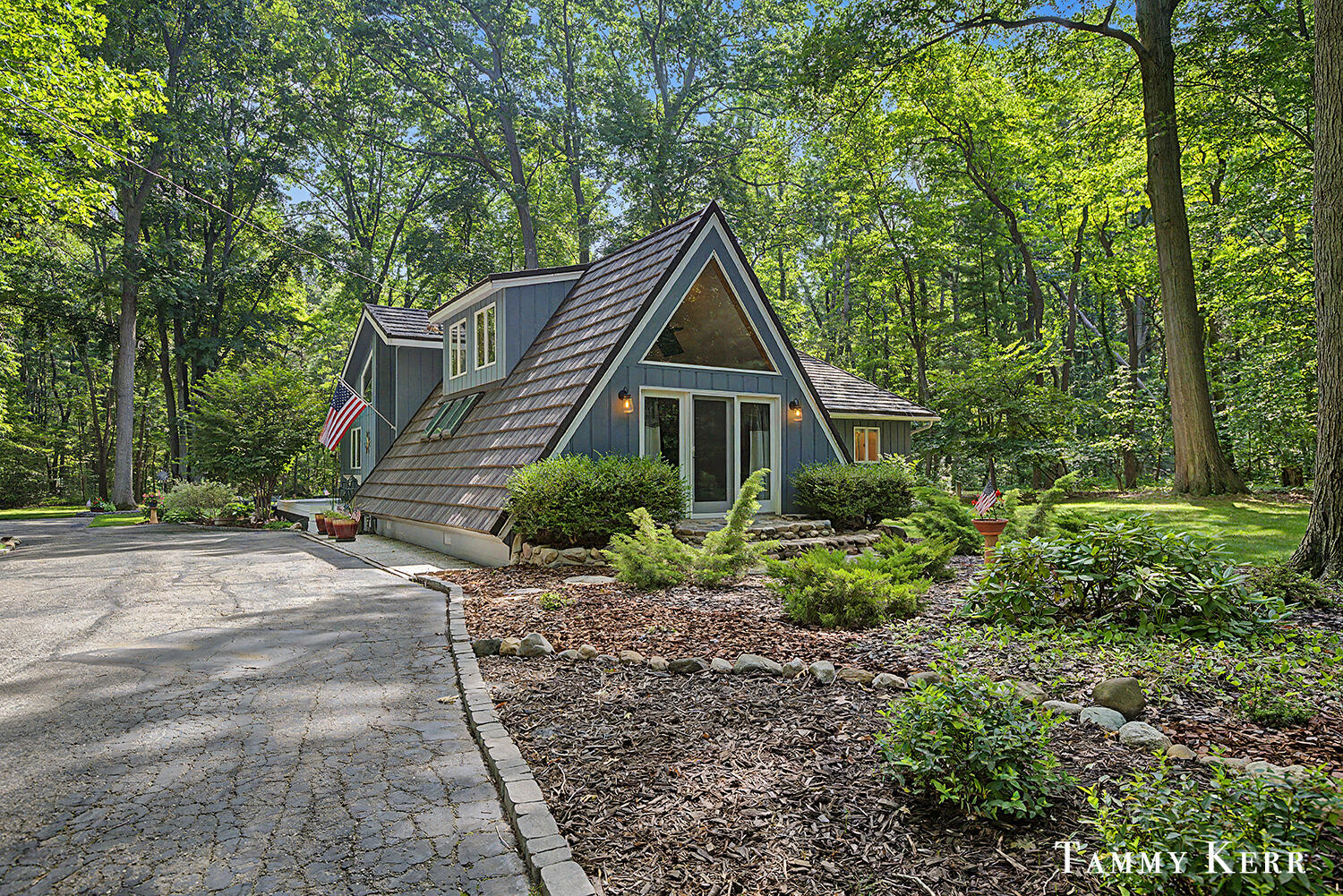 6051 Old Allegan Road Saugatuck MI 49453