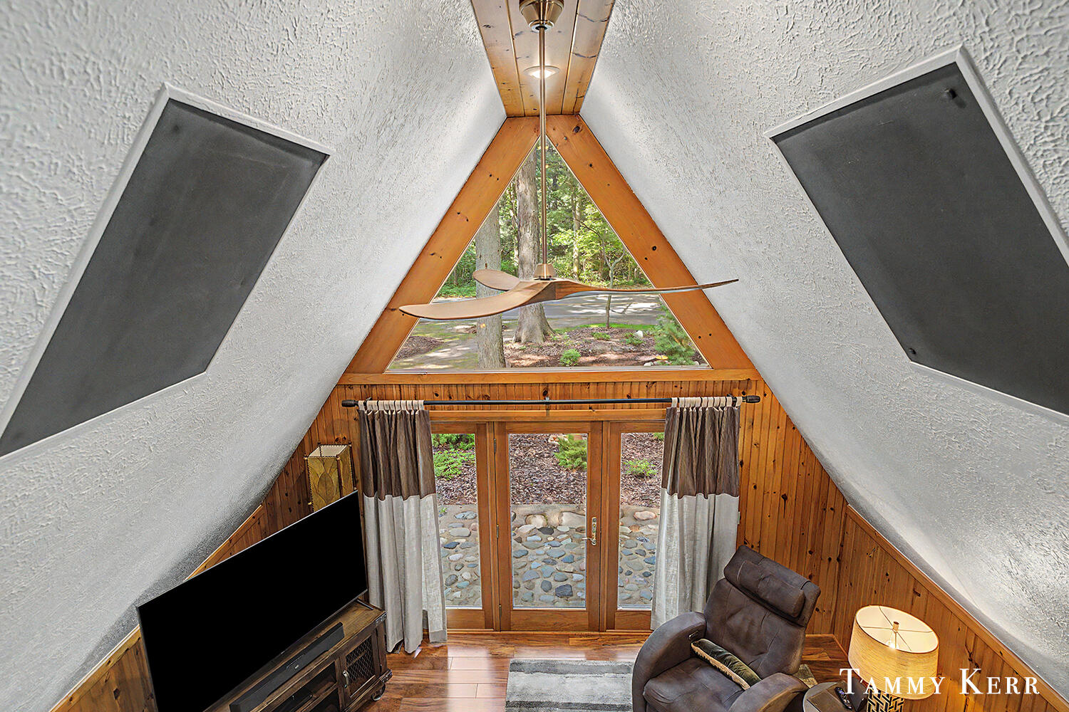6051 Old Allegan Road Saugatuck MI 49453