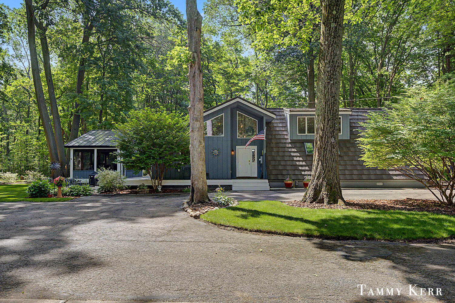 6051 Old Allegan Road Saugatuck MI 49453
