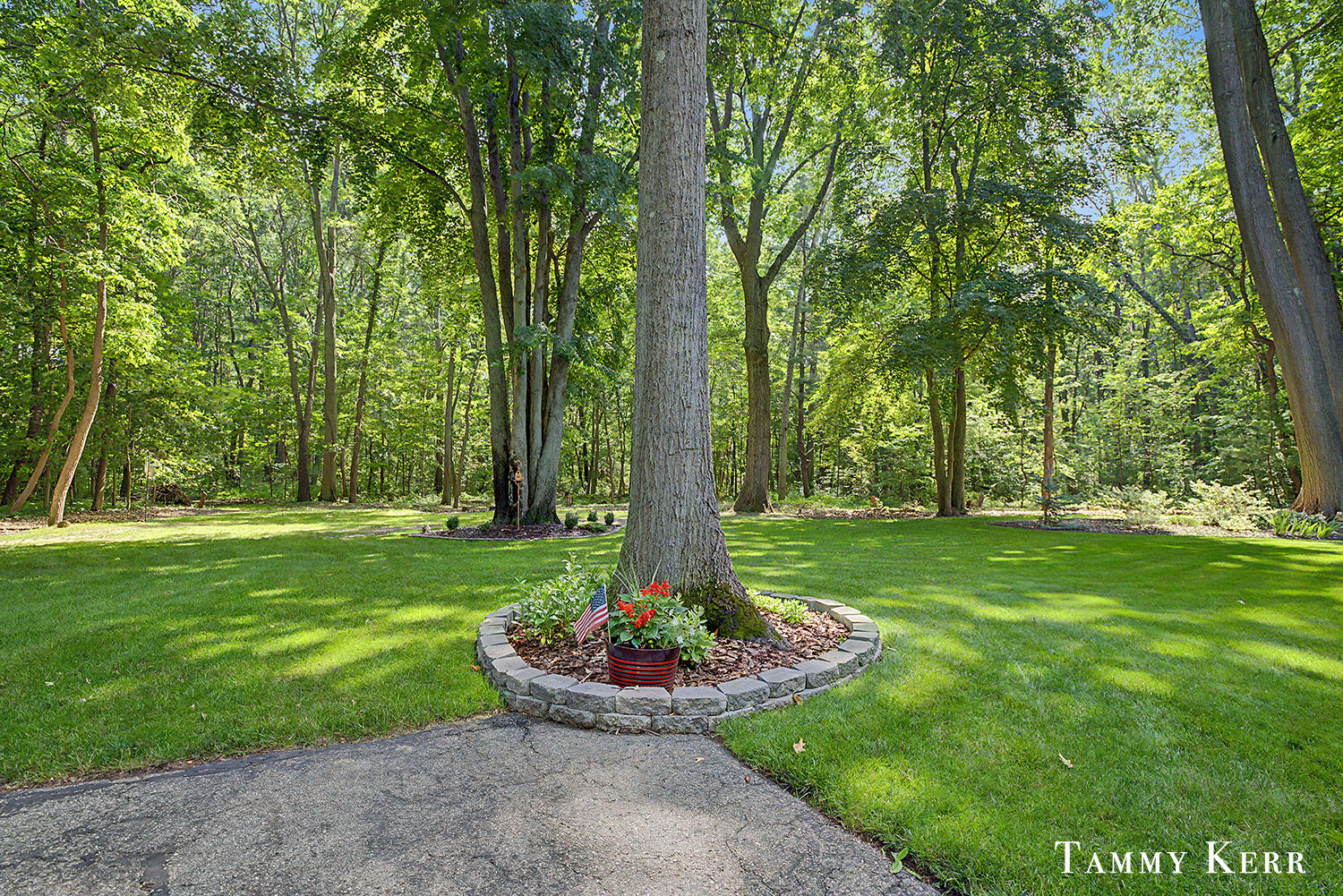 6051 Old Allegan Road Saugatuck MI 49453