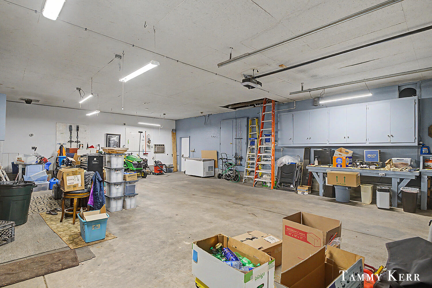 6051 Old Allegan Road Saugatuck MI 49453