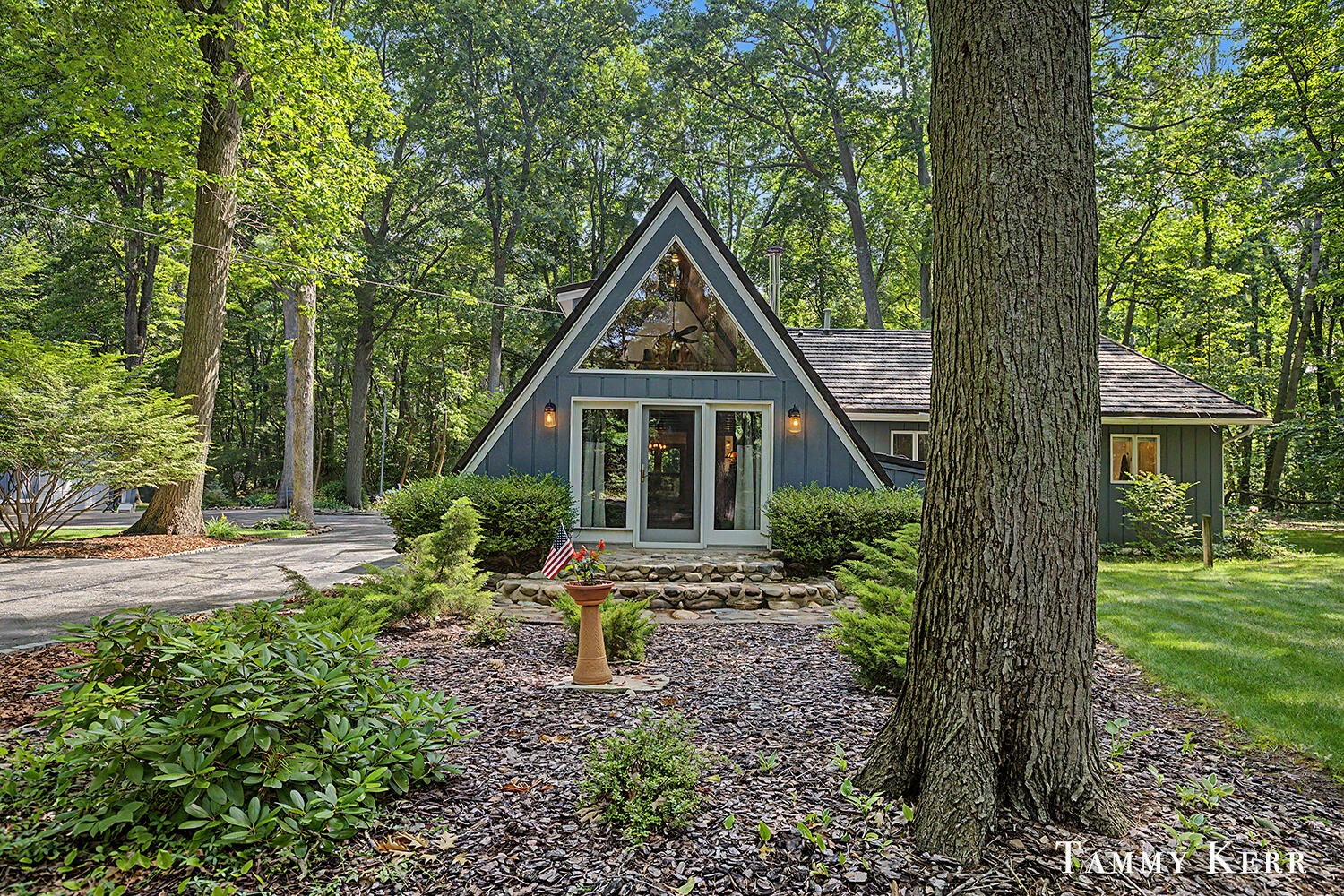 6051 Old Allegan Road Saugatuck MI 49453