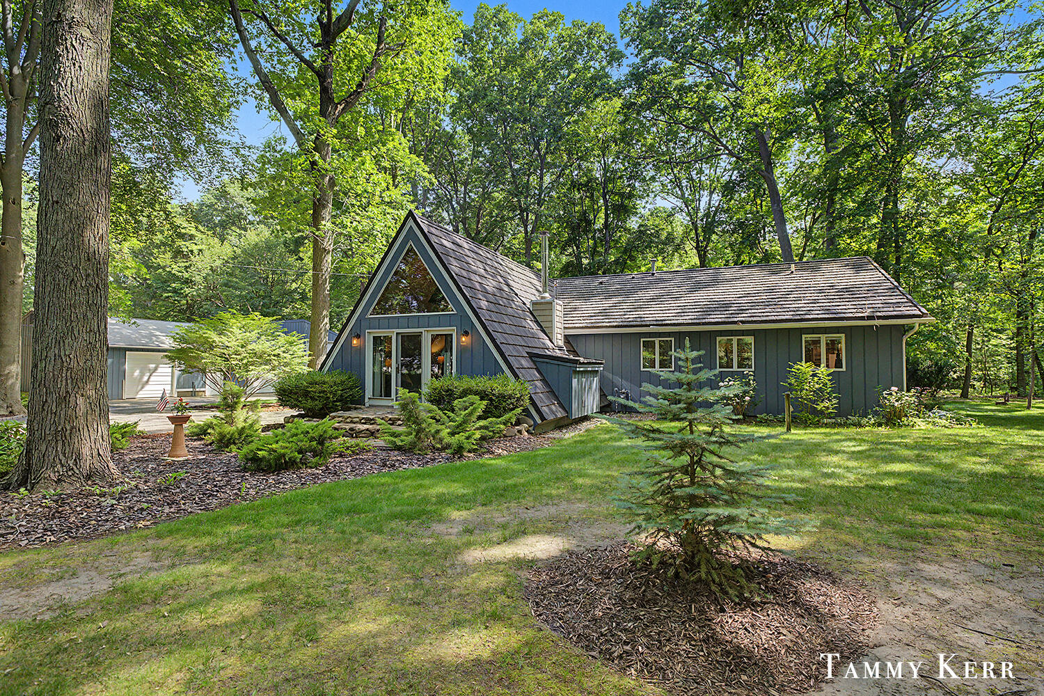 6051 Old Allegan Road Saugatuck MI 49453