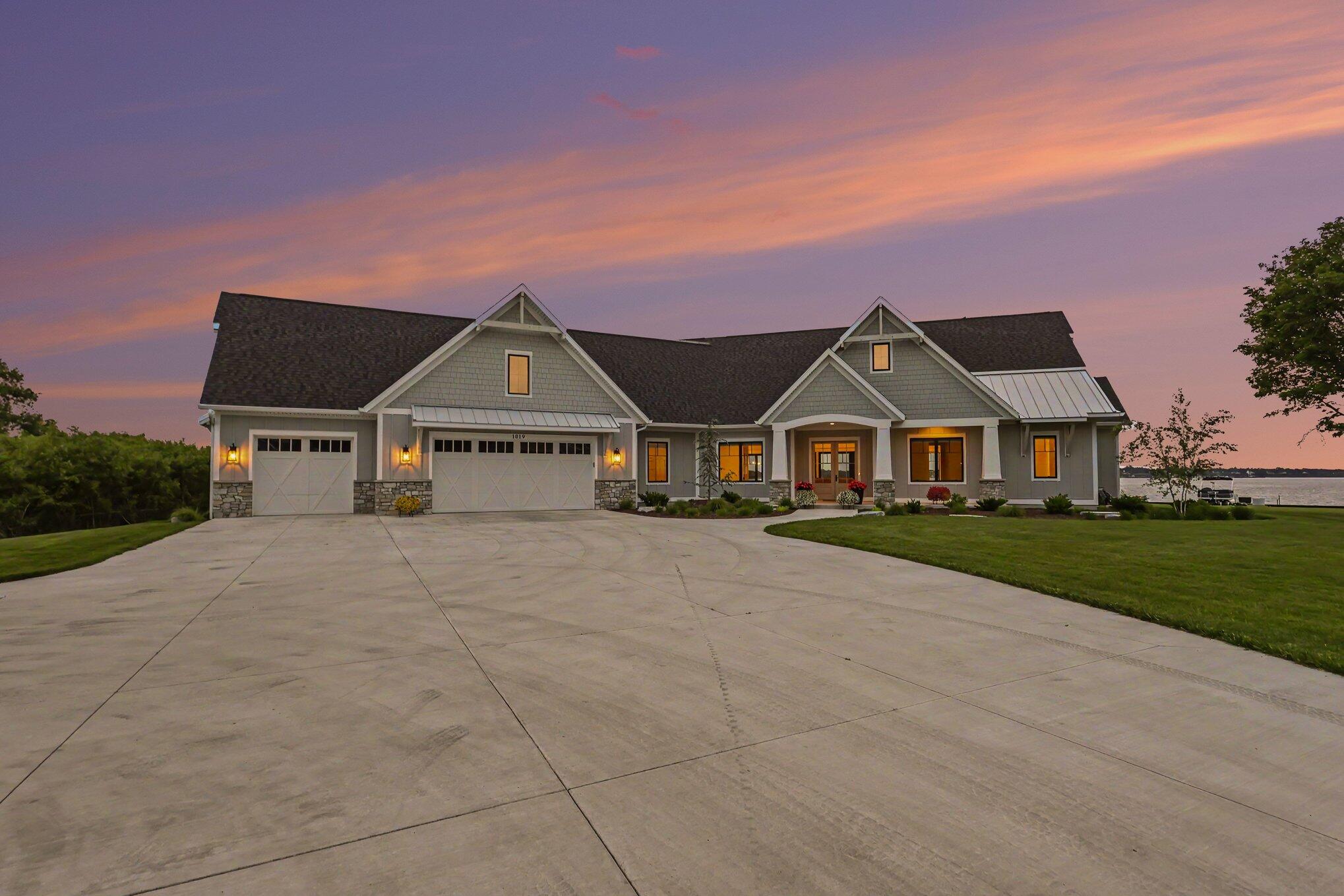 1019 Moorings Court Muskegon MI 49445