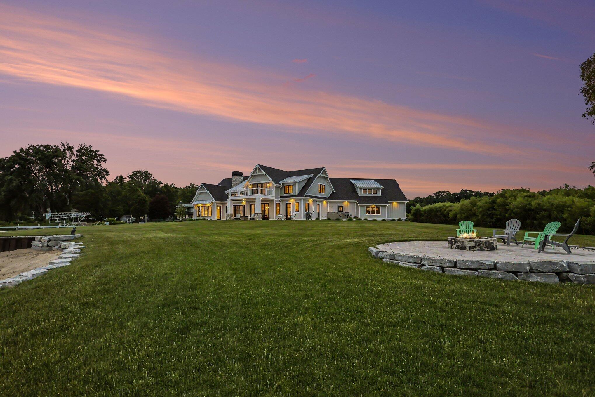 1019 Moorings Court Muskegon MI 49445
