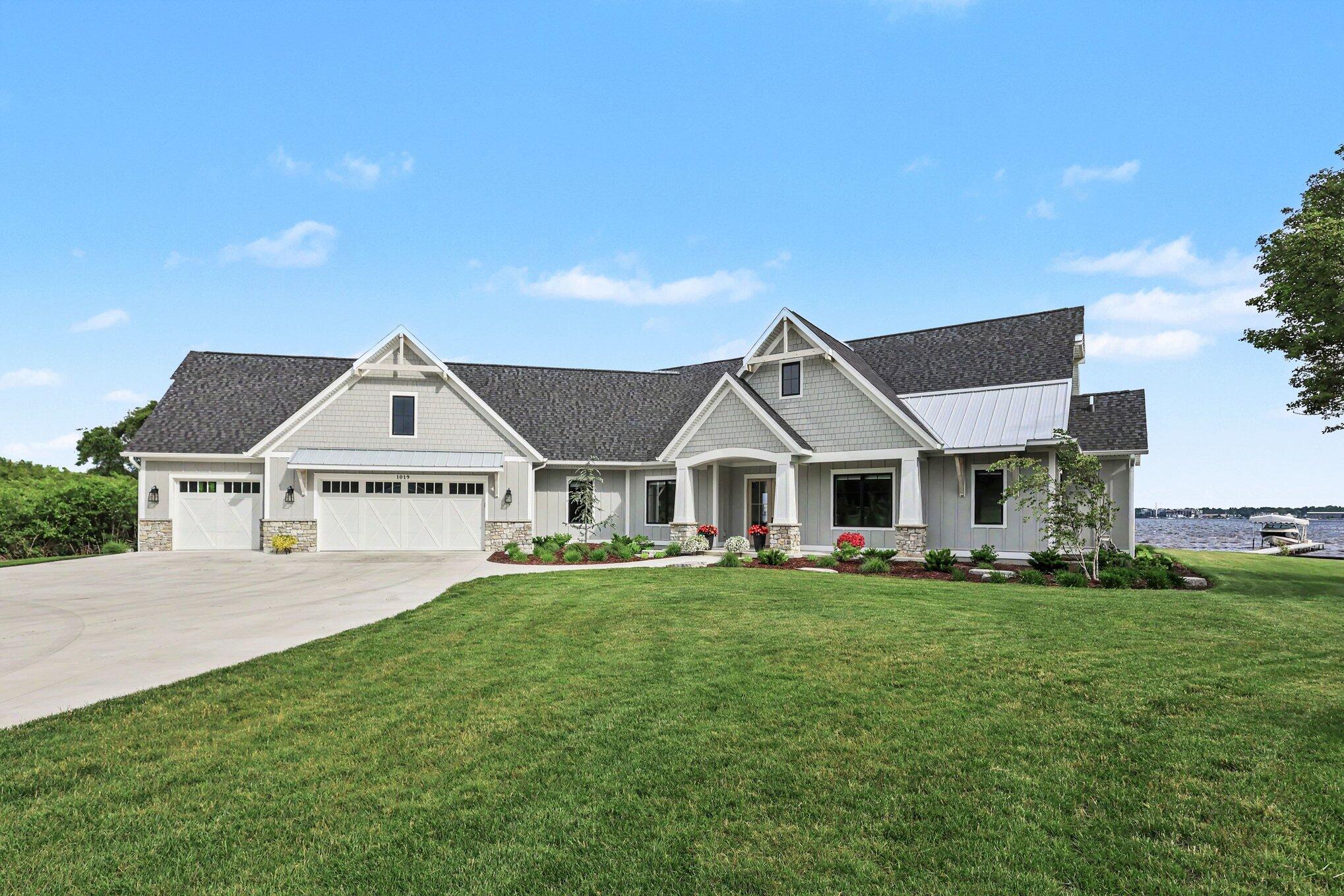 1019 Moorings Court Muskegon MI 49445