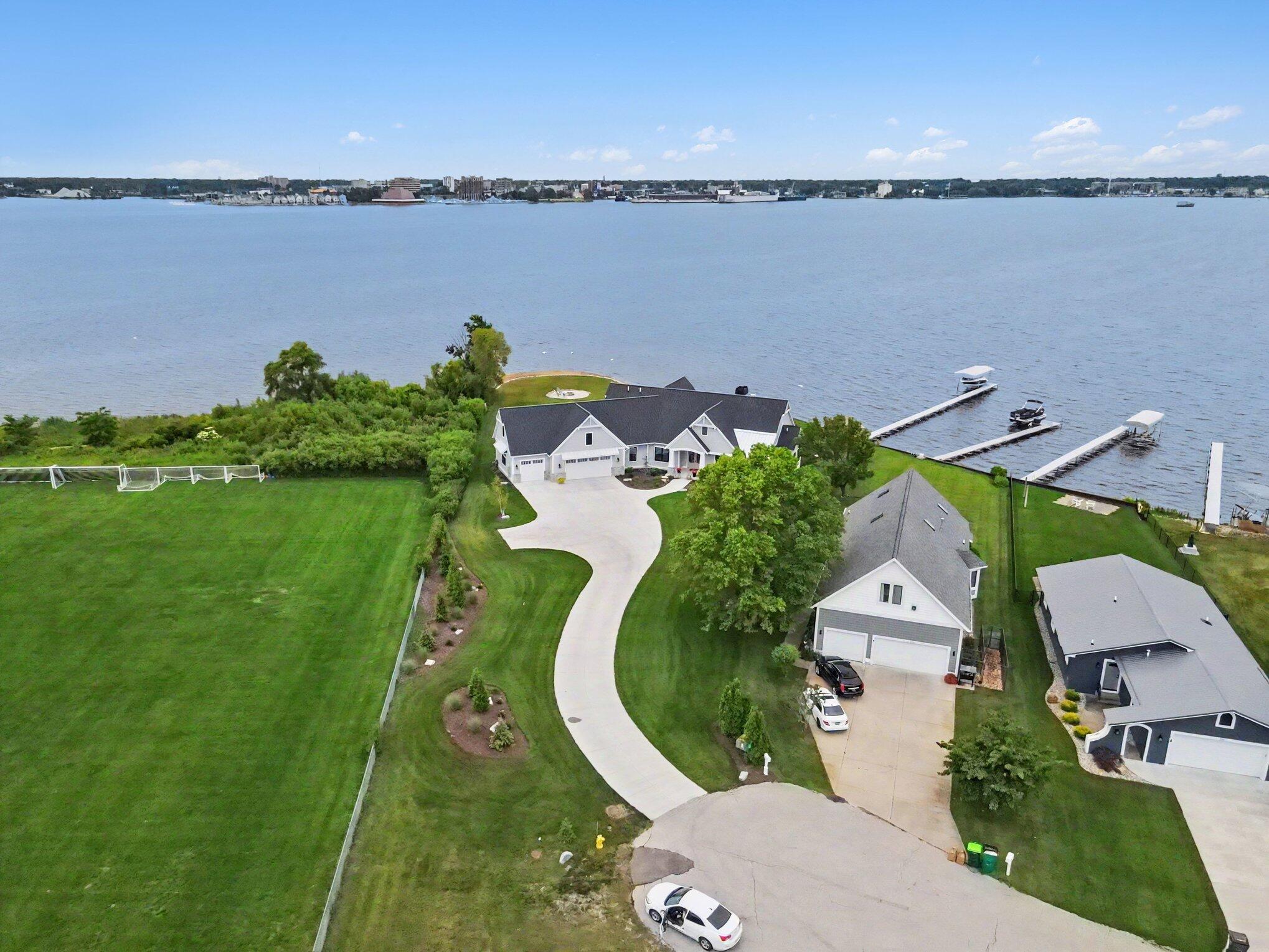 1019 Moorings Court Muskegon MI 49445
