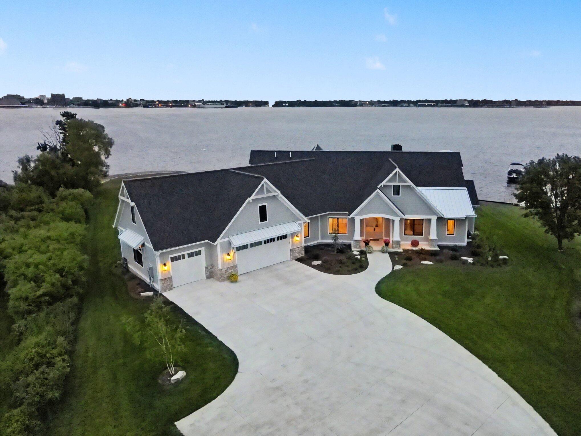 1019 Moorings Court Muskegon MI 49445