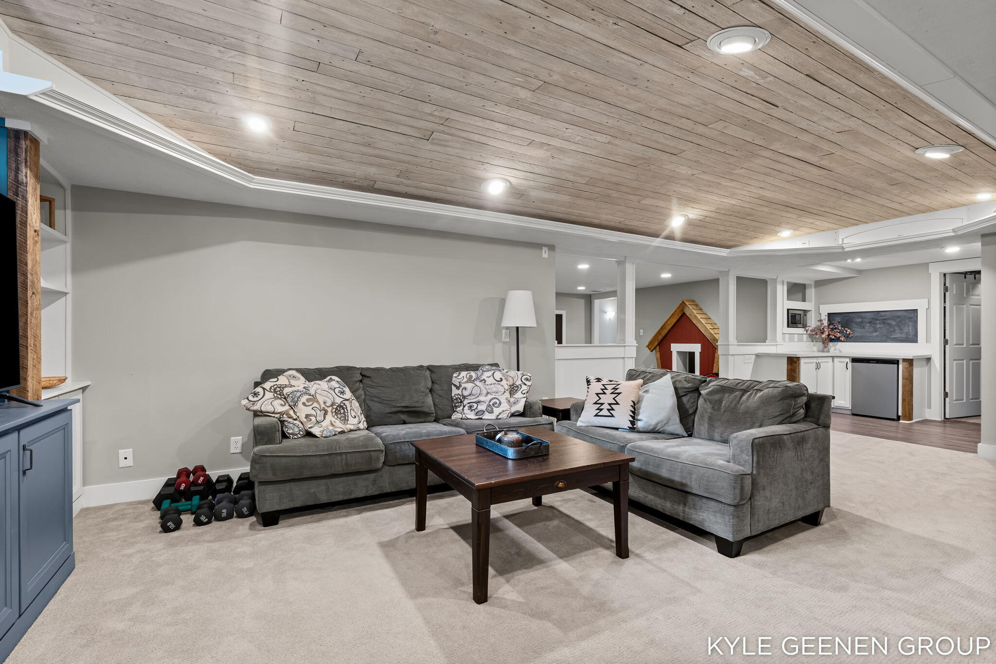 1519 W Springfield Circle Zeeland MI 49464
