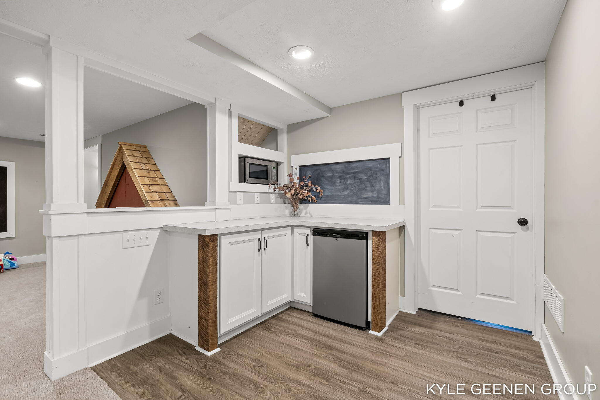 1519 W Springfield Circle Zeeland MI 49464