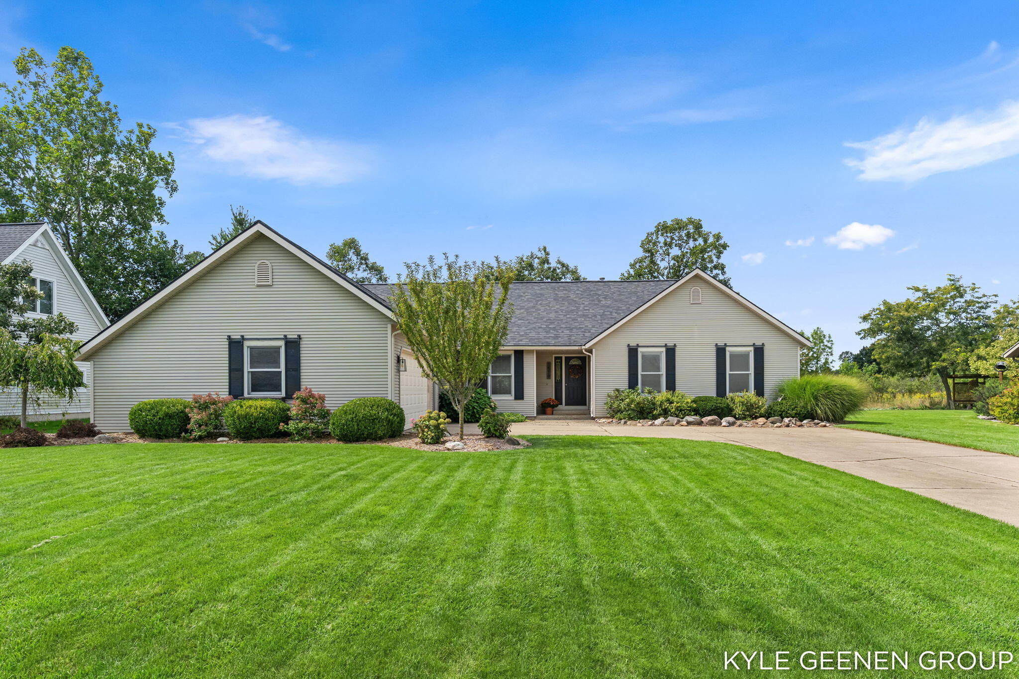1519 W Springfield Circle Zeeland MI 49464