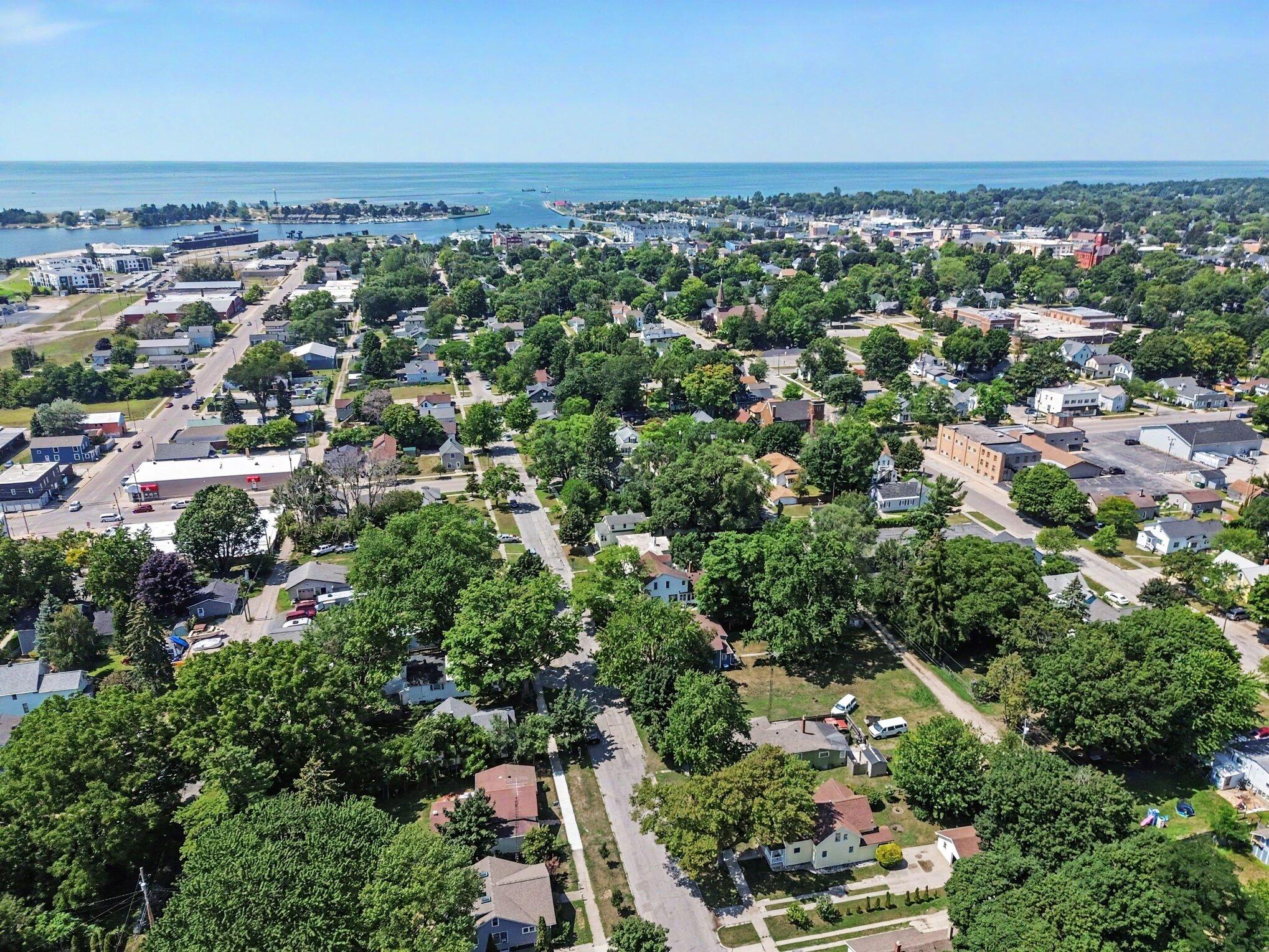 612 E Melendy Street Ludington MI 49431