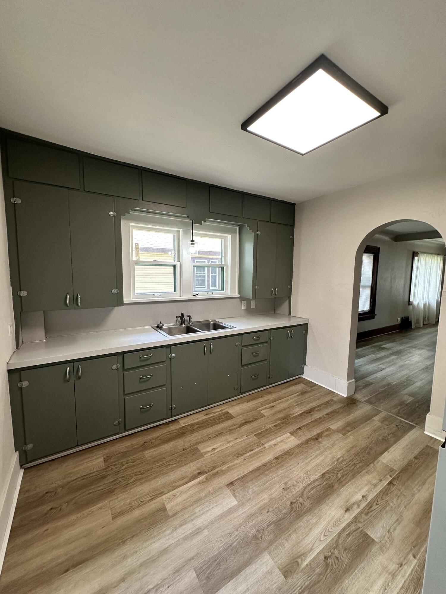 1636 Wood Street Muskegon MI 49442