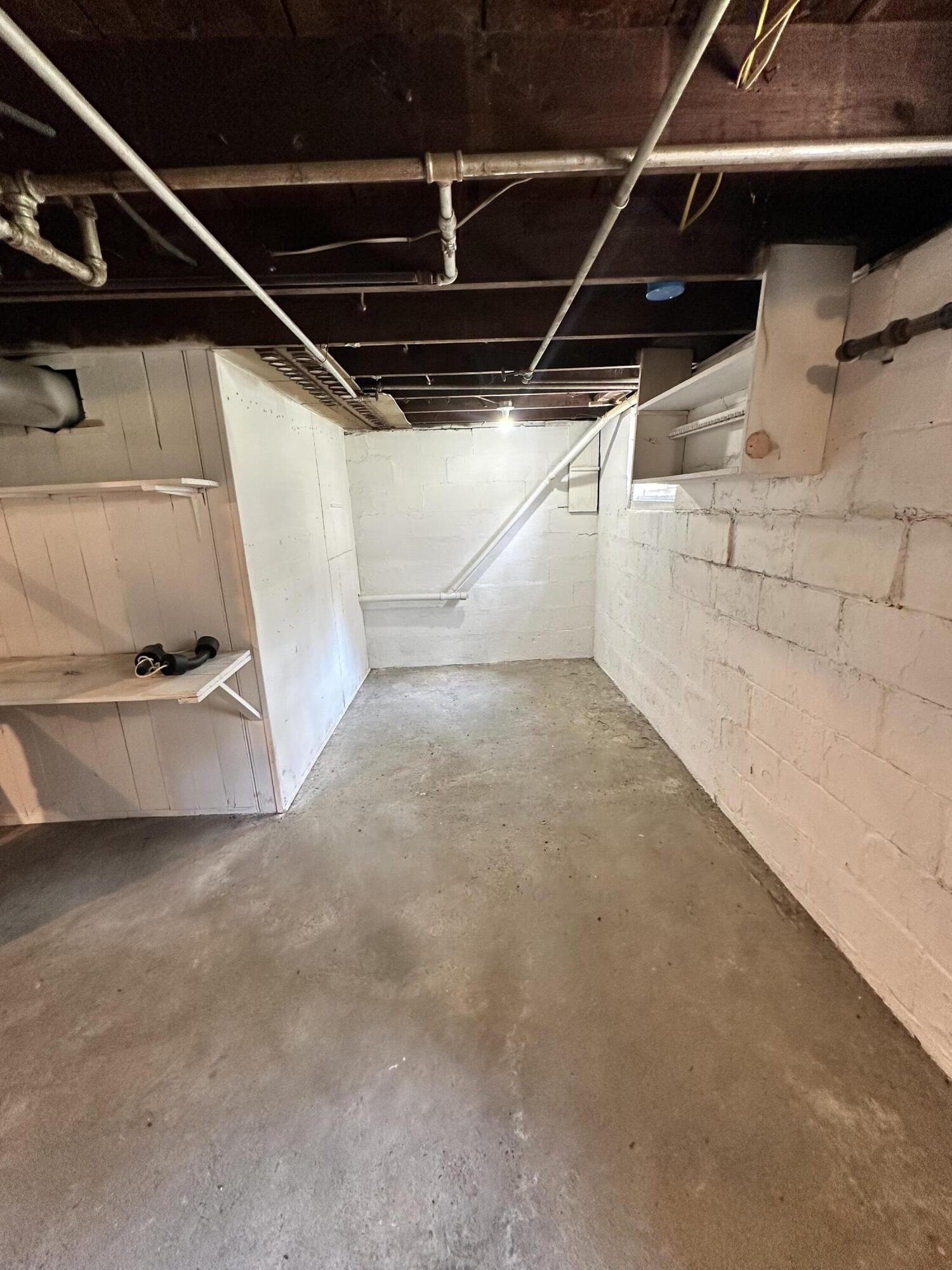 1636 Wood Street Muskegon MI 49442