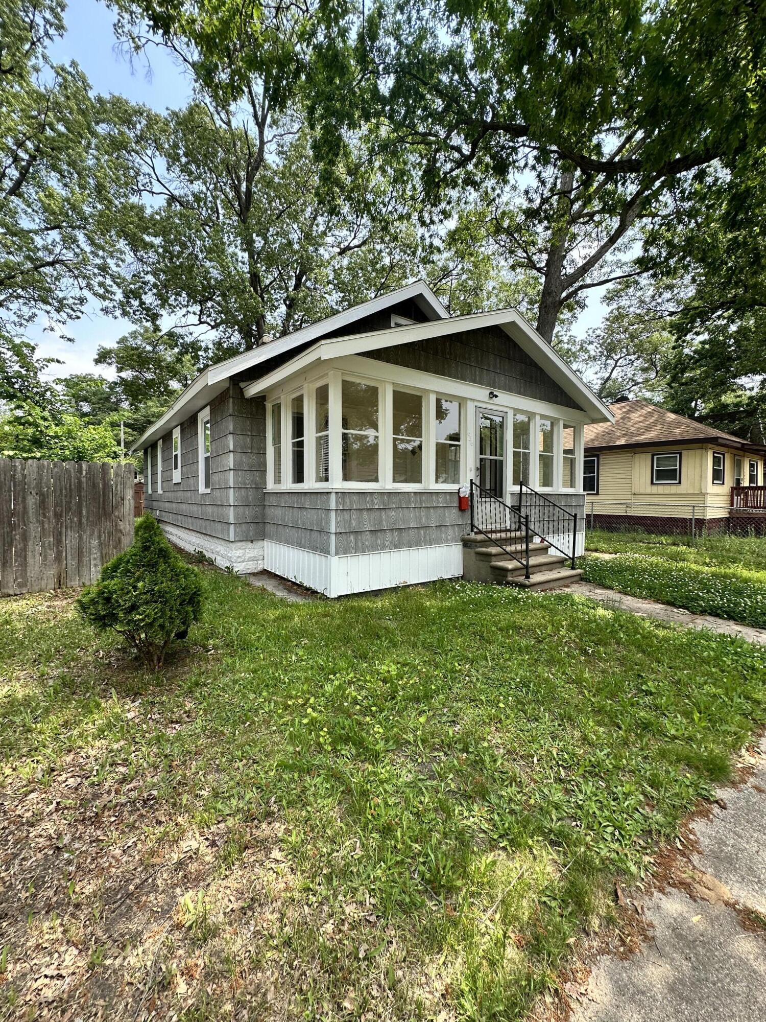 1636 Wood Street Muskegon MI 49442