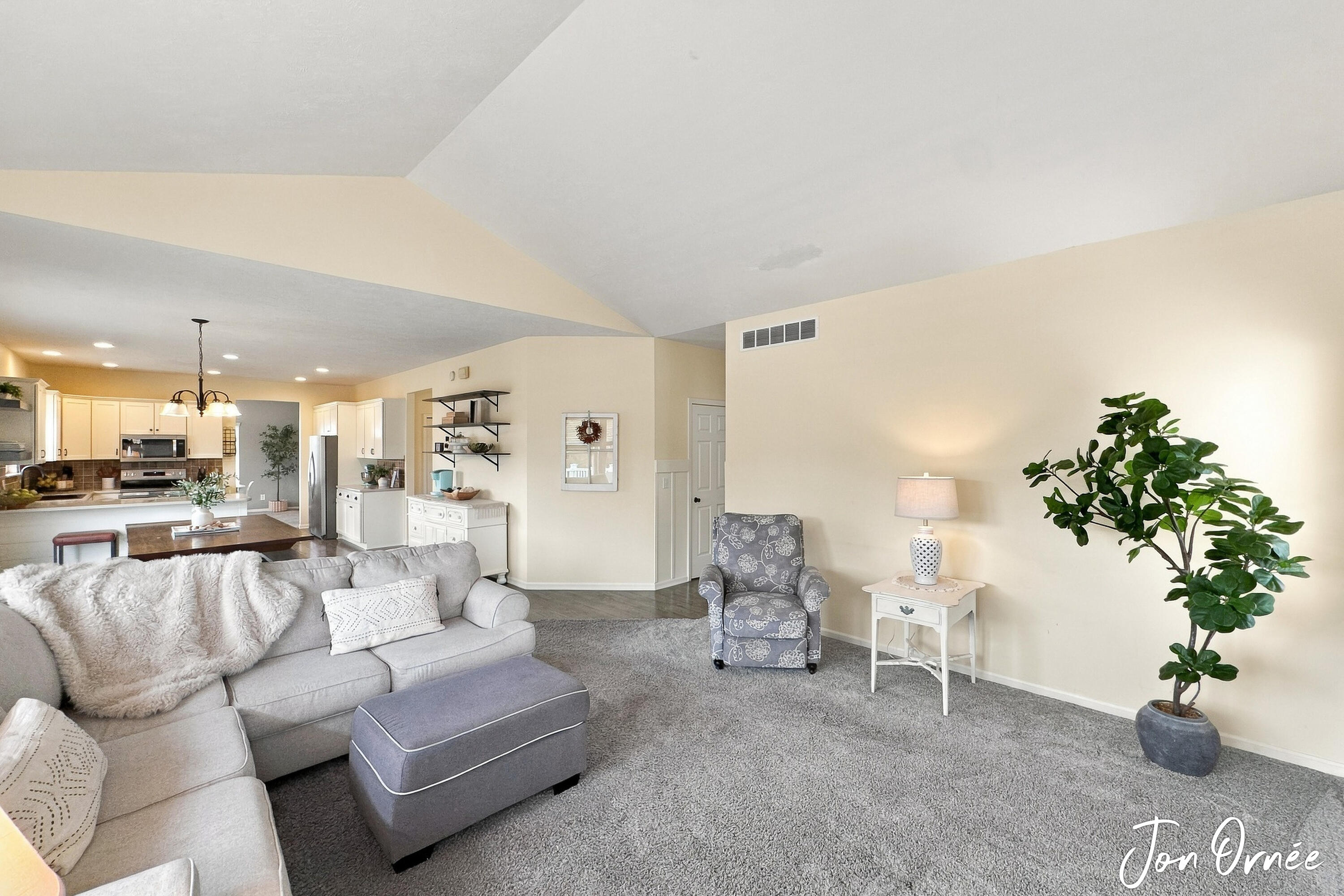8621 Sun Park Drive Zeeland MI 49464