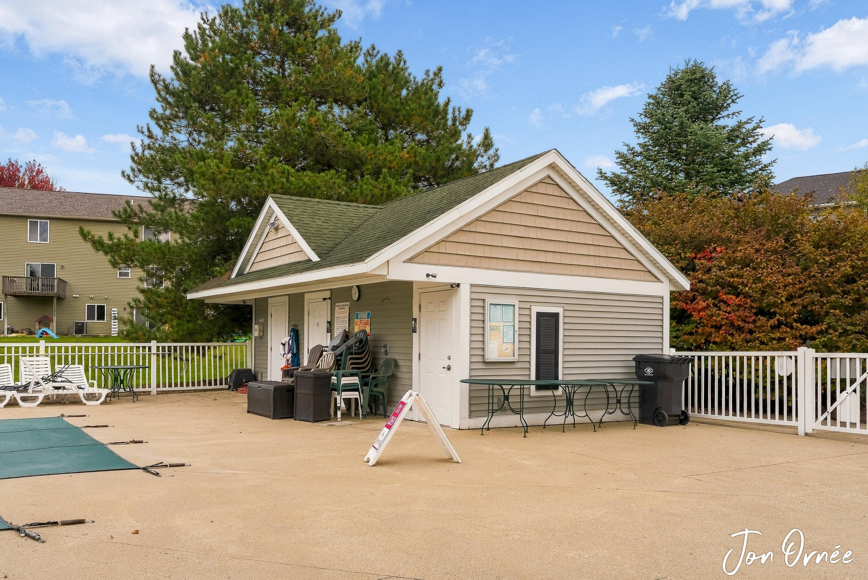 8621 Sun Park Drive Zeeland MI 49464